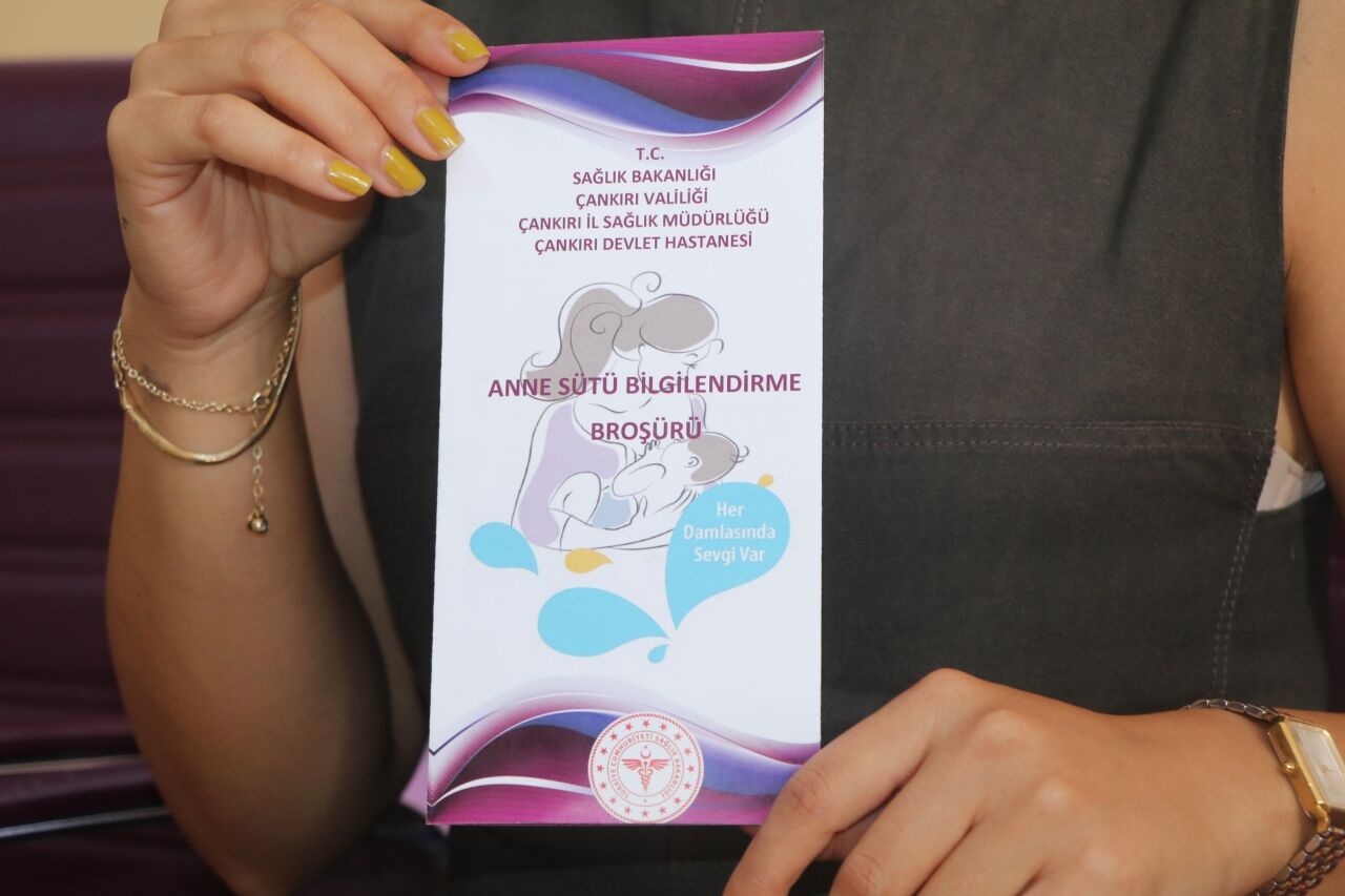 Çankırı'da bebeklerini emzirmede sorun yaşayan anneler çözümü "Emzirme Destek Hattı" ile buluyor