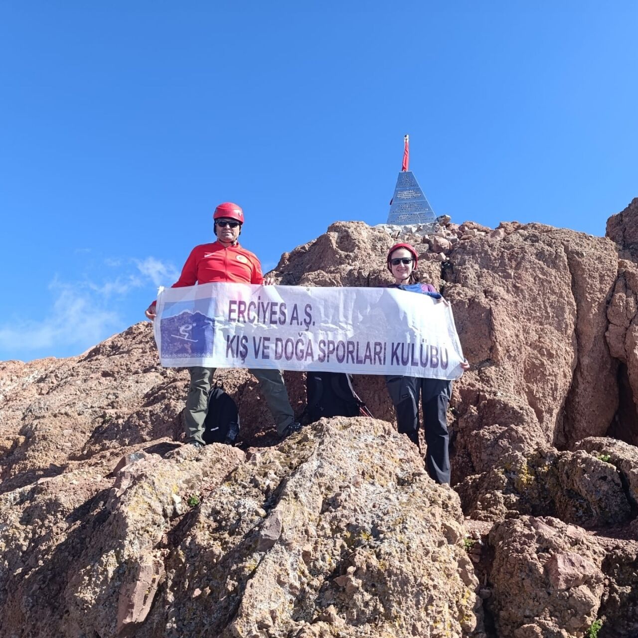 Erciyes'te sezonun ilk zirve tırmanışı yapıldı