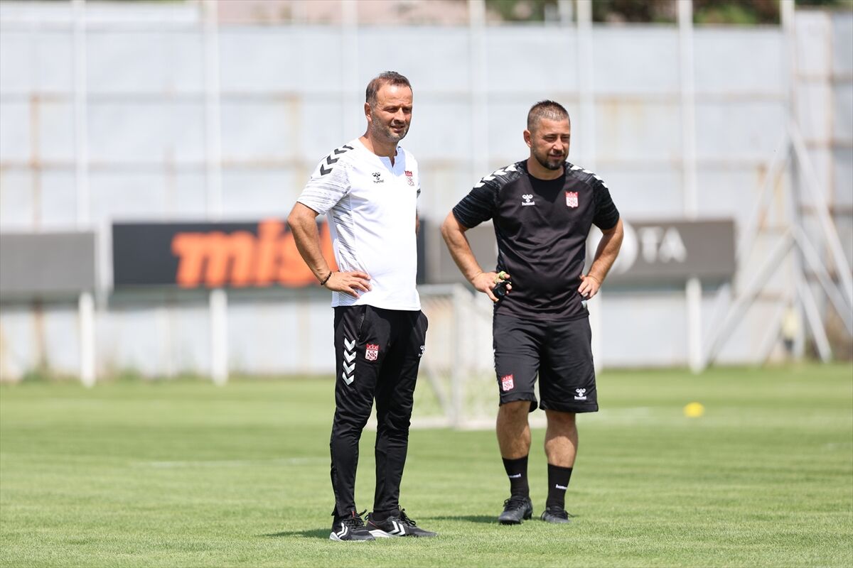 Sivasspor'da hedef Süper Lig'e geri dönmek