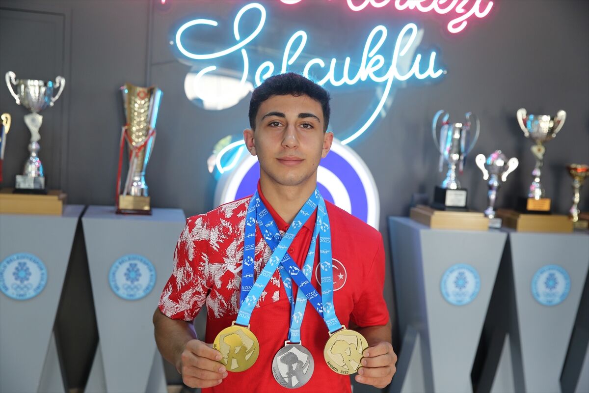 Avrupa şampiyonu milli halterciler, 5'i altın 6 madalyanın gururunu yaşıyor