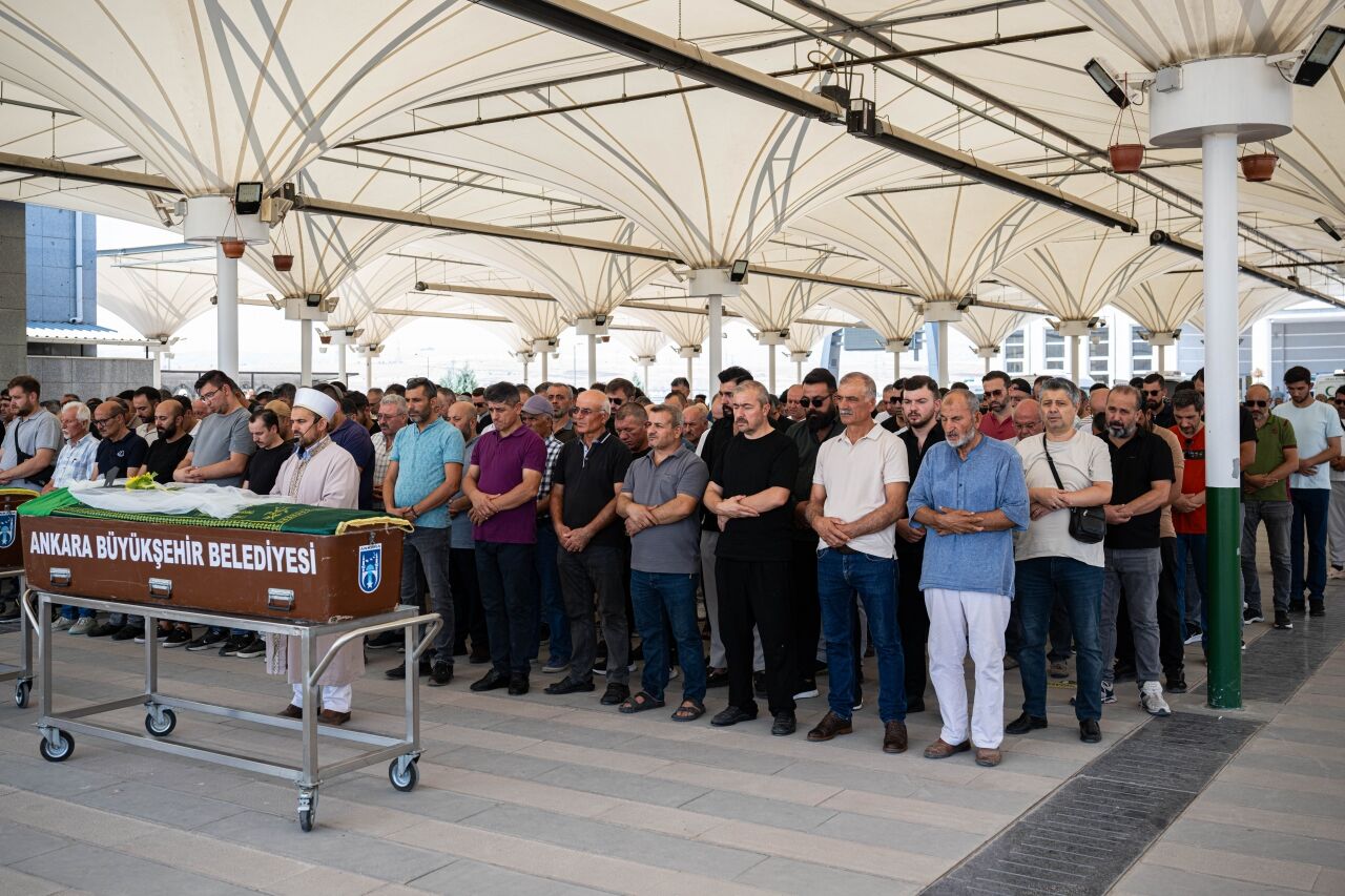 Ankara'daki kavgada hayatını kaybeden kadının cenazesi defnedildi
