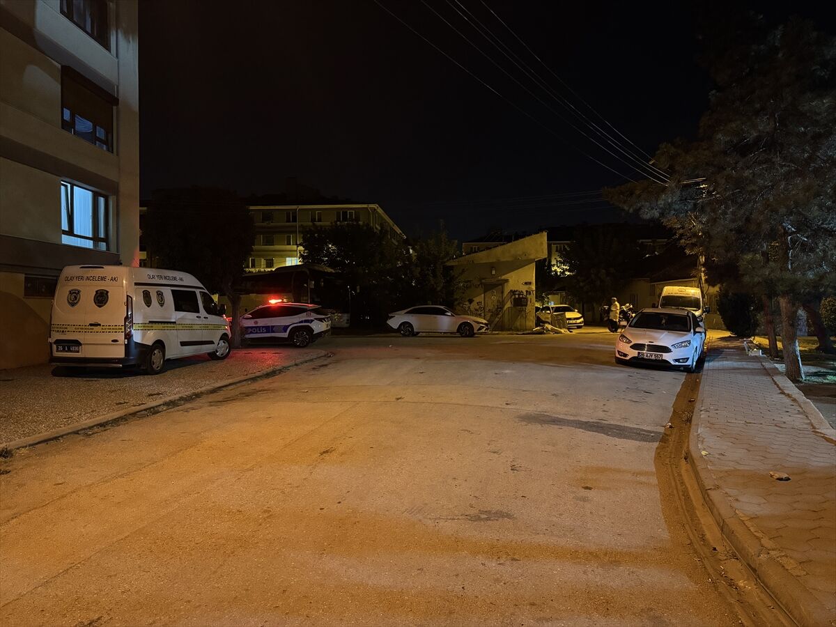 Eskişehir'de çıkan silahlı kavgada 1 kişi öldü, 2 kişi yaralandı