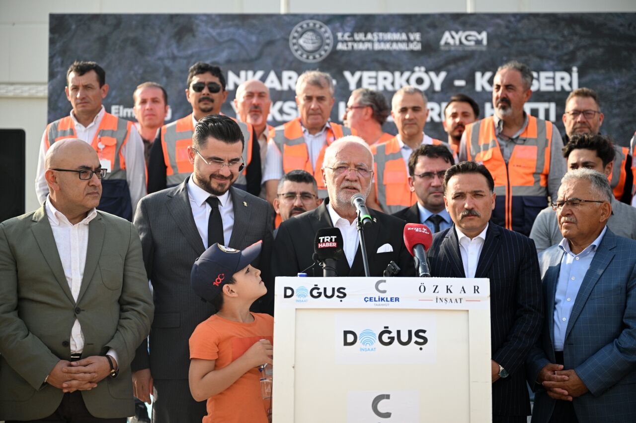 AK Parti Genel Başkanvekili Elitaş, Kayseri'de hızlı tren şantiyesinde konuştu: