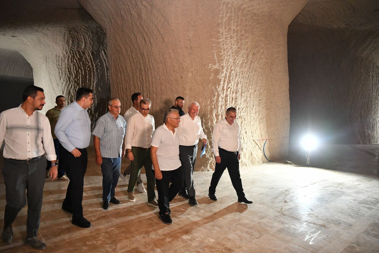 Başkan Büyükkılıç, kayadan oyma Kültüpe Müzesi'nde incelemelerde bulundu