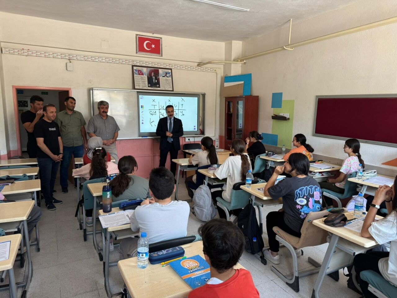 Gemerek Kaymakamı Enes Burak Koca, yaz kampını ziyaret etti