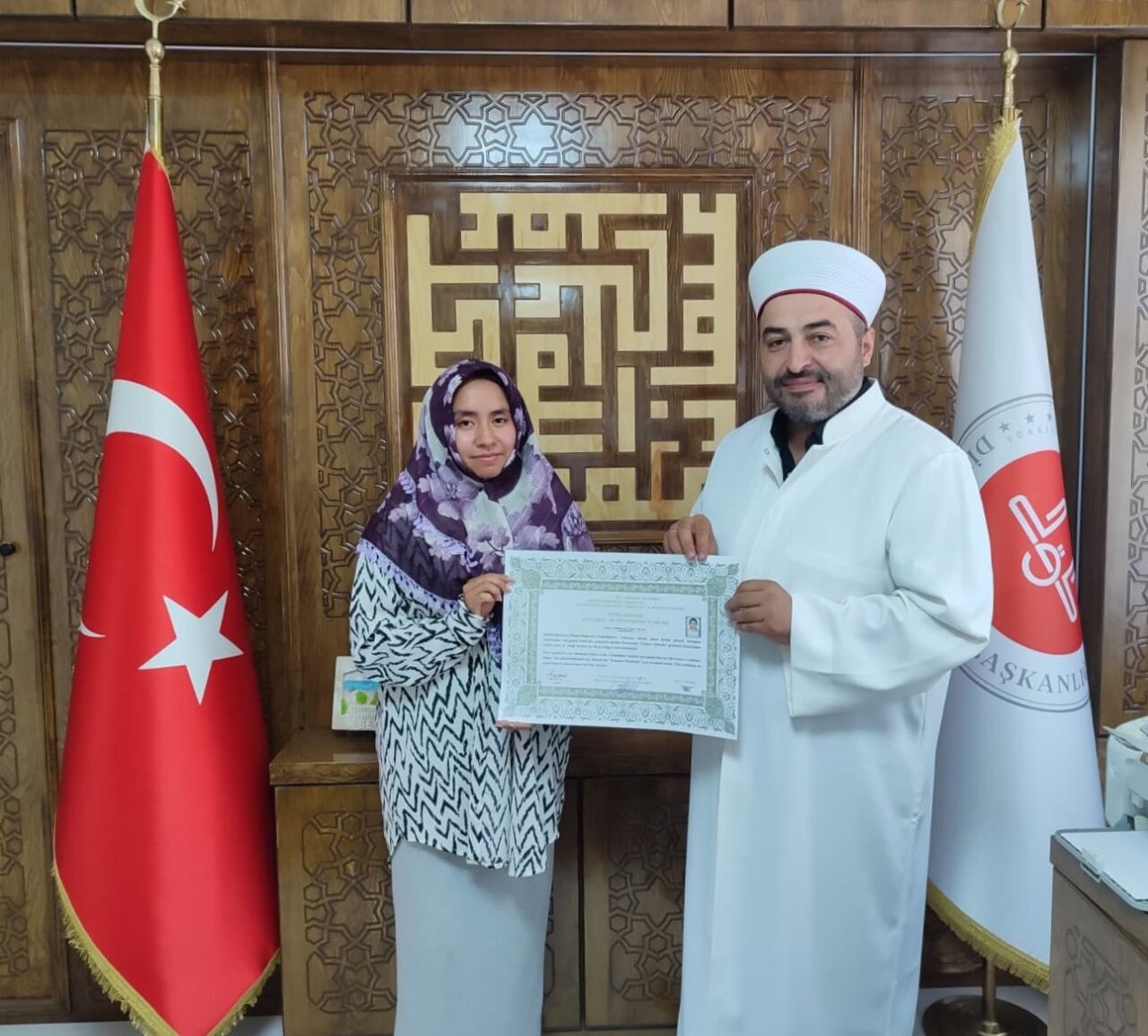 Norveçli vatandaşlar Konya'da Müslüman oldu