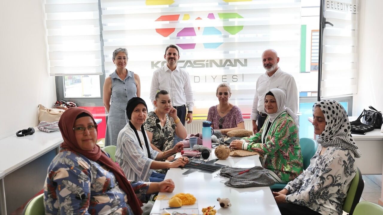Başkan Çolakbayrakdar ve Kaymakam Ermiş'ten Kocasinan Akademi'ye ziyaret