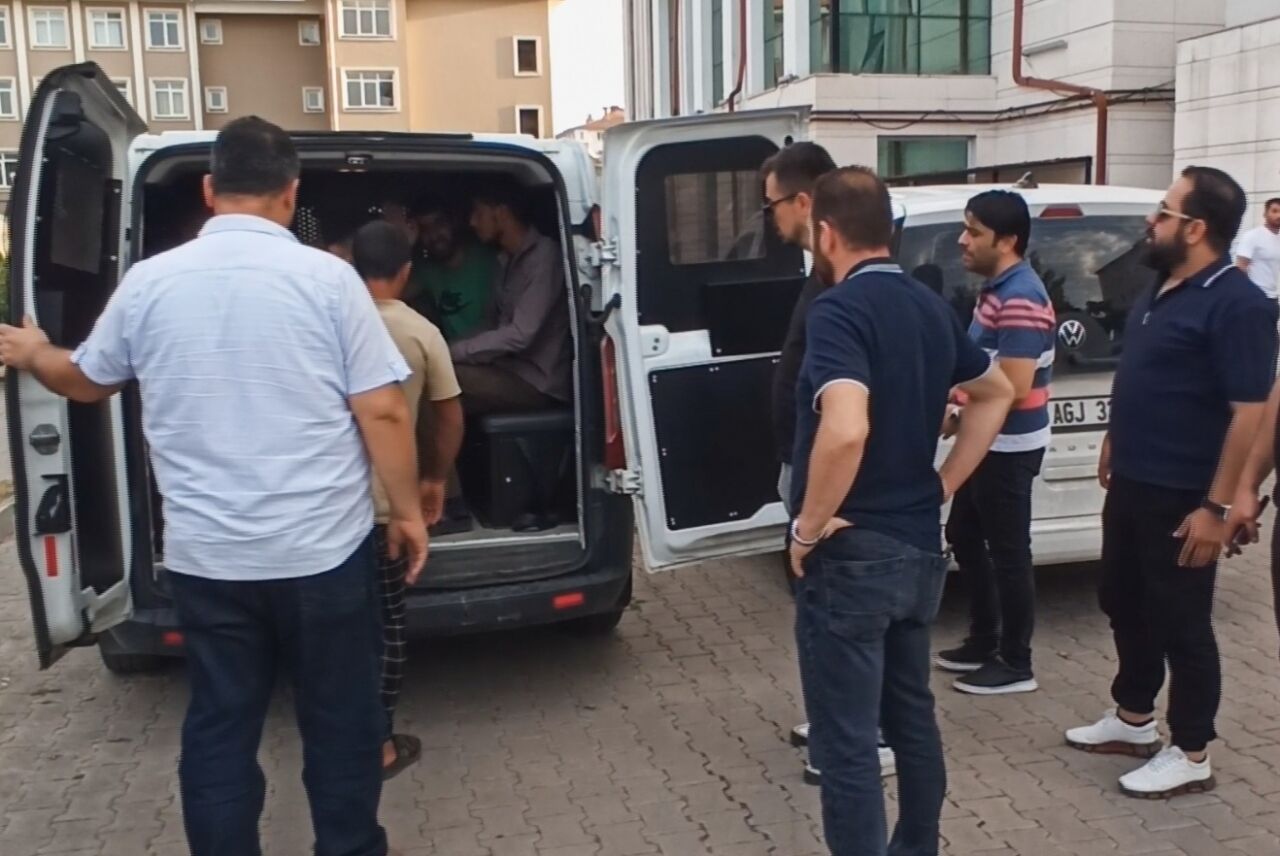 Ankara merkezli 3 ilde inşaat malzemesi ve kablo çalan 9 zanlı tutuklandı