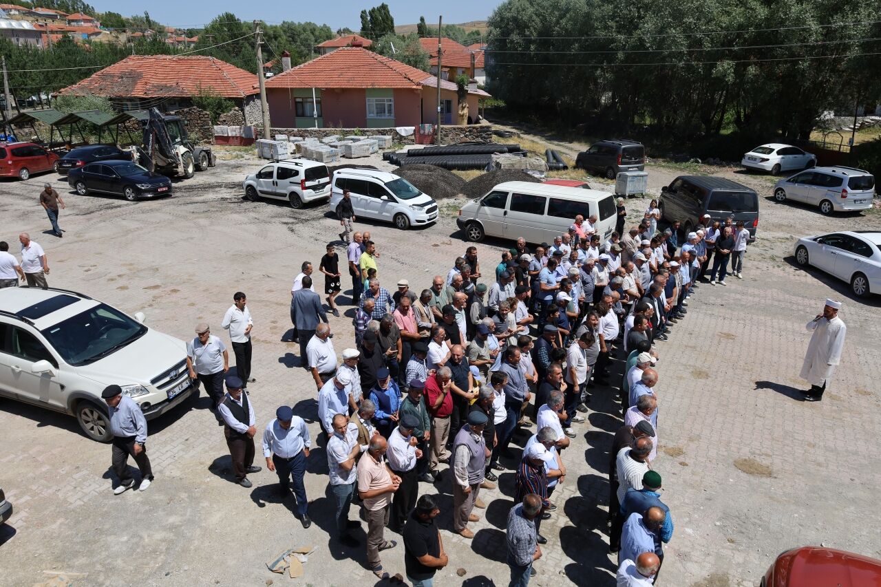 Özlü köyünde yağmur duası yapıldı