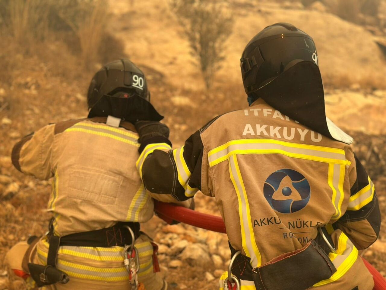 Akkuyu NGS İtfaiye Birimi, yangın söndürme çalışmalarına destek verdi