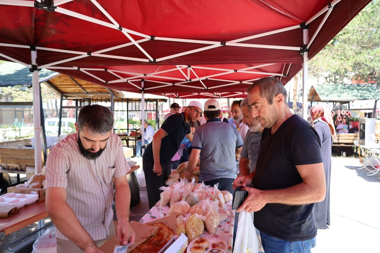 Orta'da Kur'an kursu öğrencileri yararına kermes düzenlendi