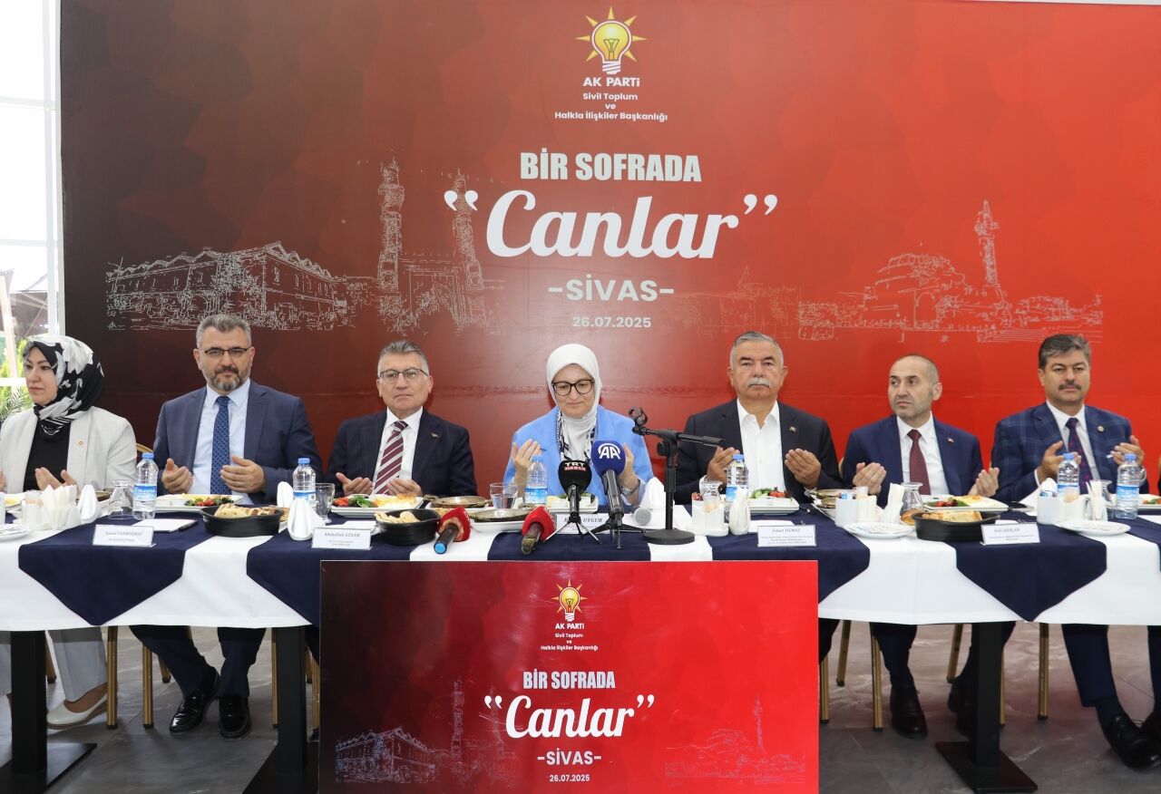 AK Parti Genel Başkan Yardımcısı Uygur, Sivas'ta "Bir Sofrada Canlar" programında konuştu: