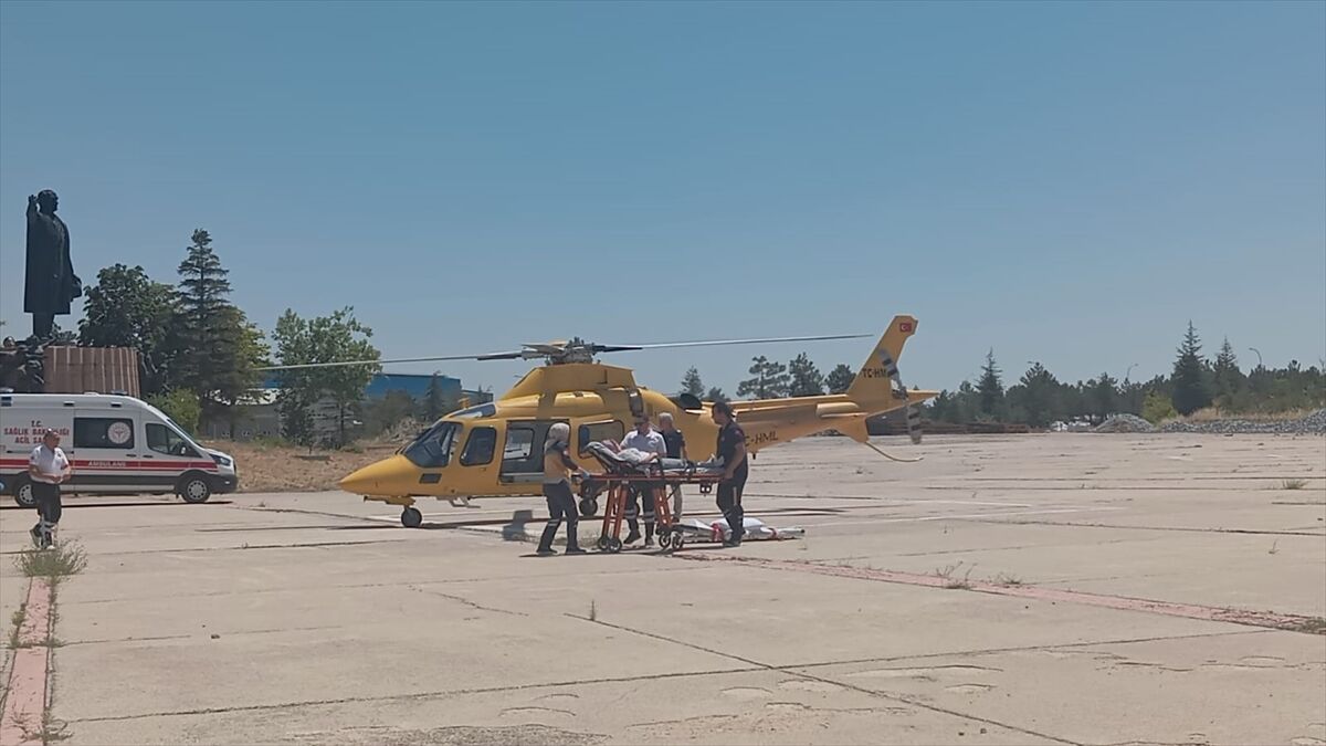 Konya'da ambulans helikopter kalp krizi geçiren hasta için havalandı