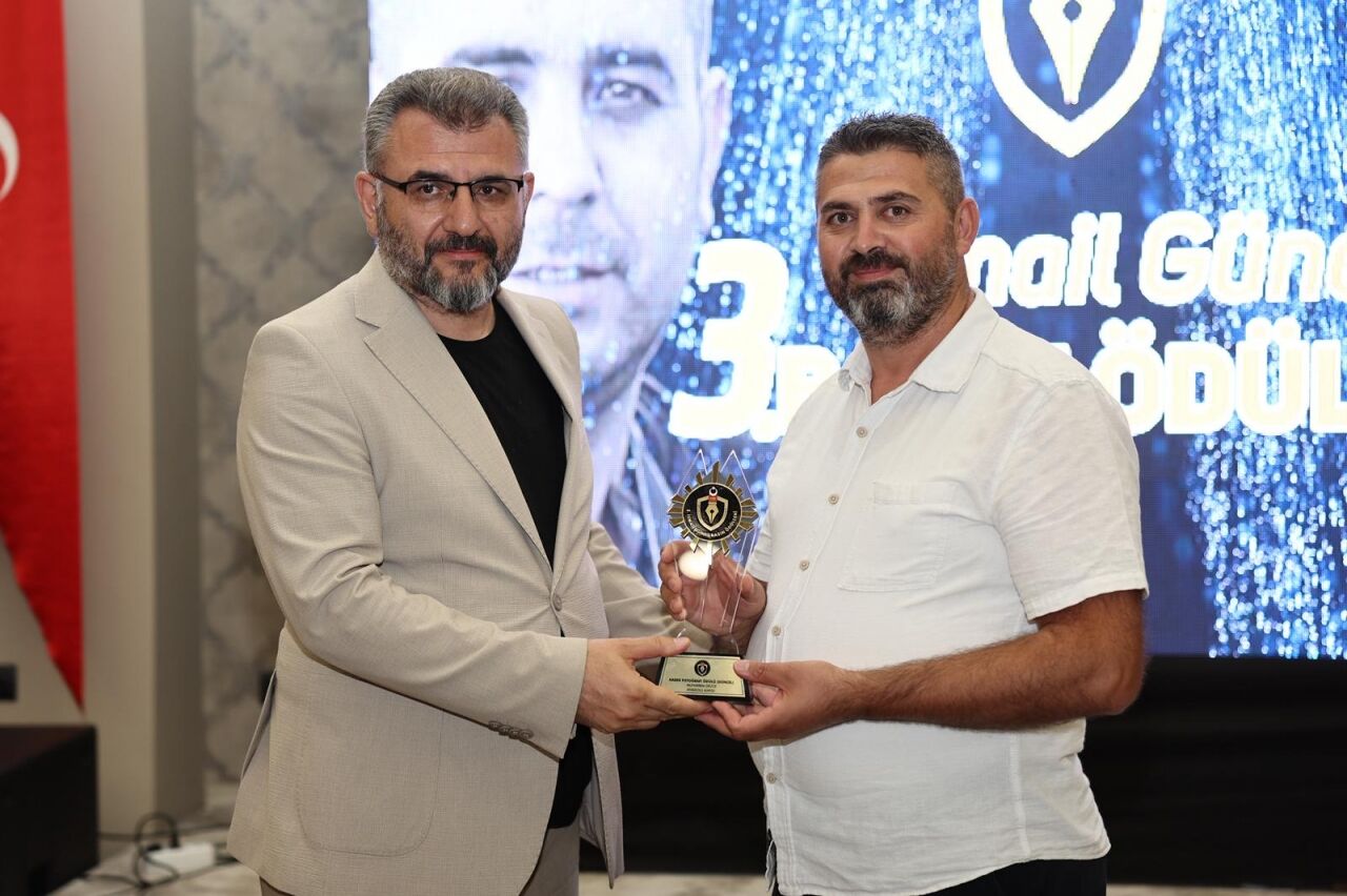 Sivas'ta "İsmail Güneş Basın Ödülleri" törenle sahiplerini buldu