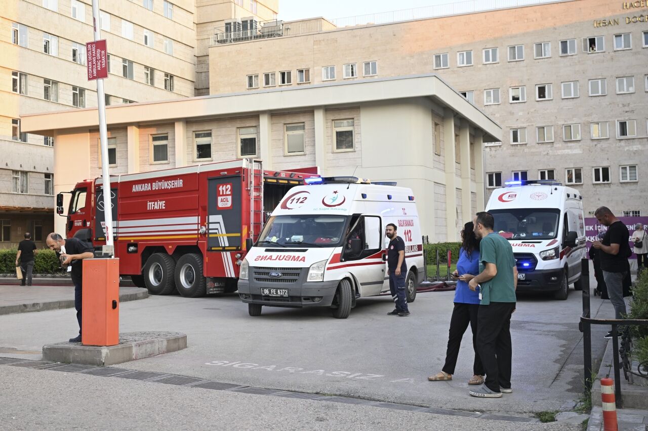 Hacettepe Üniversitesi Hastanesinin çocuk bölümünde çıkan yangın söndürüldü