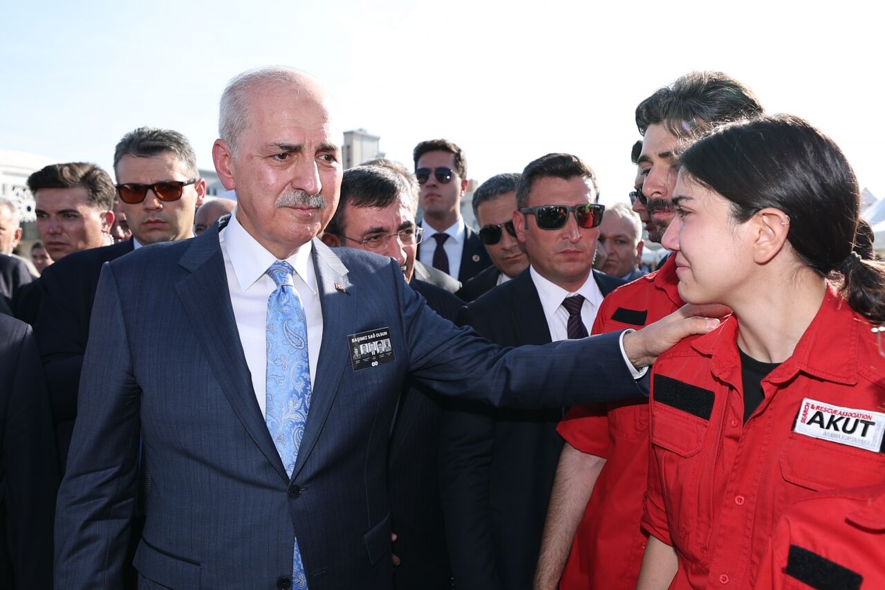 Orman yangınıyla mücadelede şehit olan AKUT gönüllüleri, Ankara'da son yolculuklarına uğurlandı