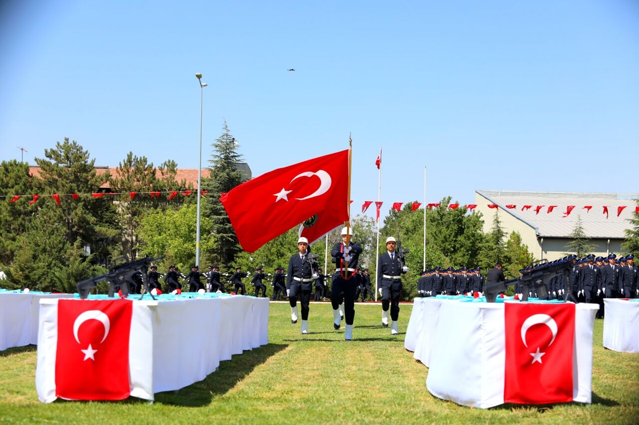 Kayseri'de eğitimlerini tamamlayan 312 polis adayı mezun oldu