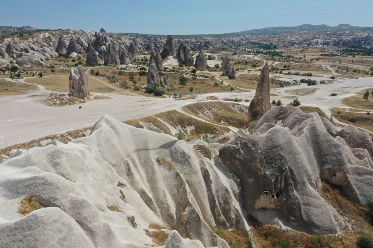 Kapadokya'da bunaltıcı sıcaklar öğle vaktinde sakinliğe neden oluyor