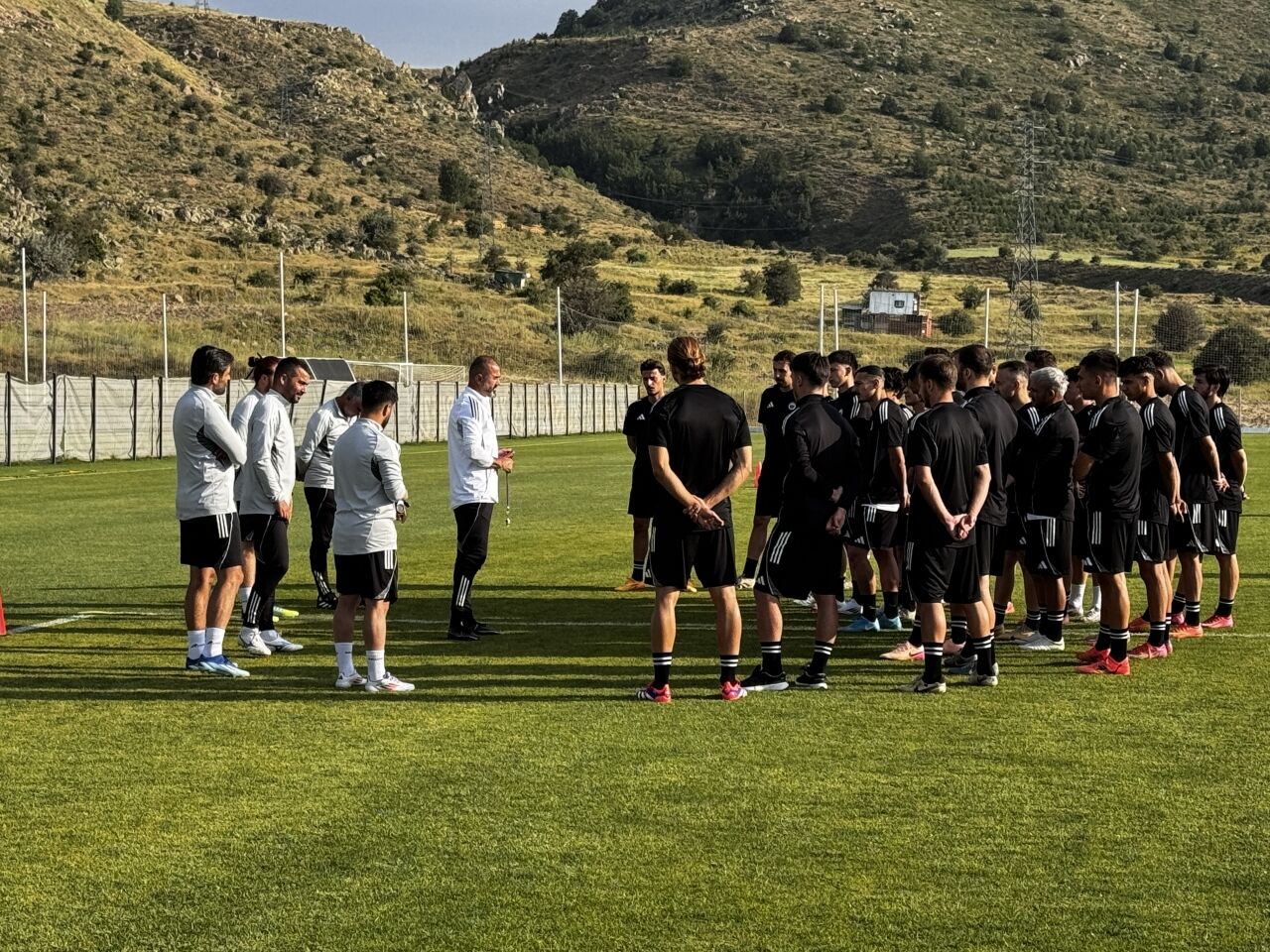 Süper Lig'in gol krallarından Gökhan Ünal, Erciyes 38 FK için kolları sıvadı