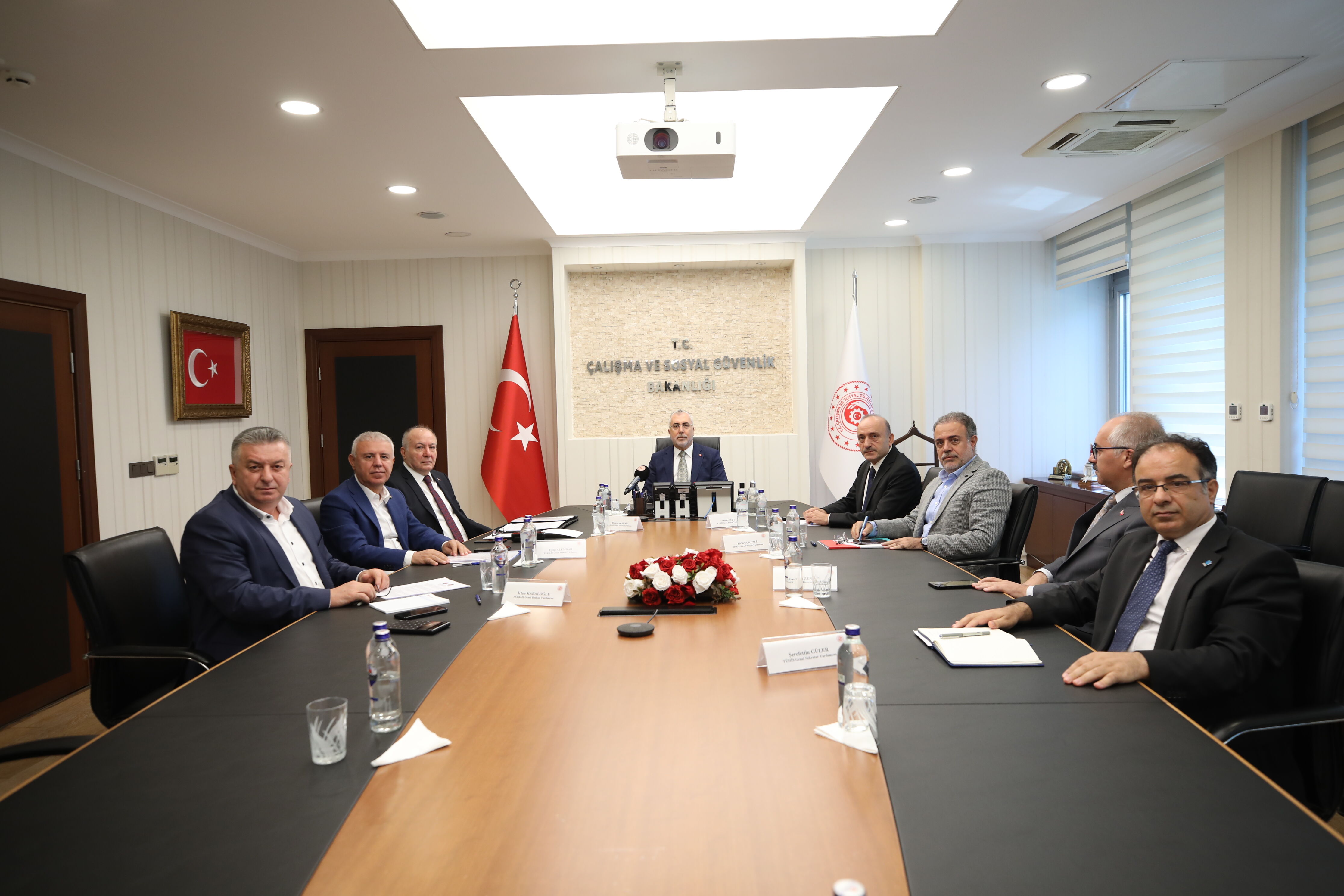 TÜHİS üçüncü zam teklifini işçi tarafına sundu