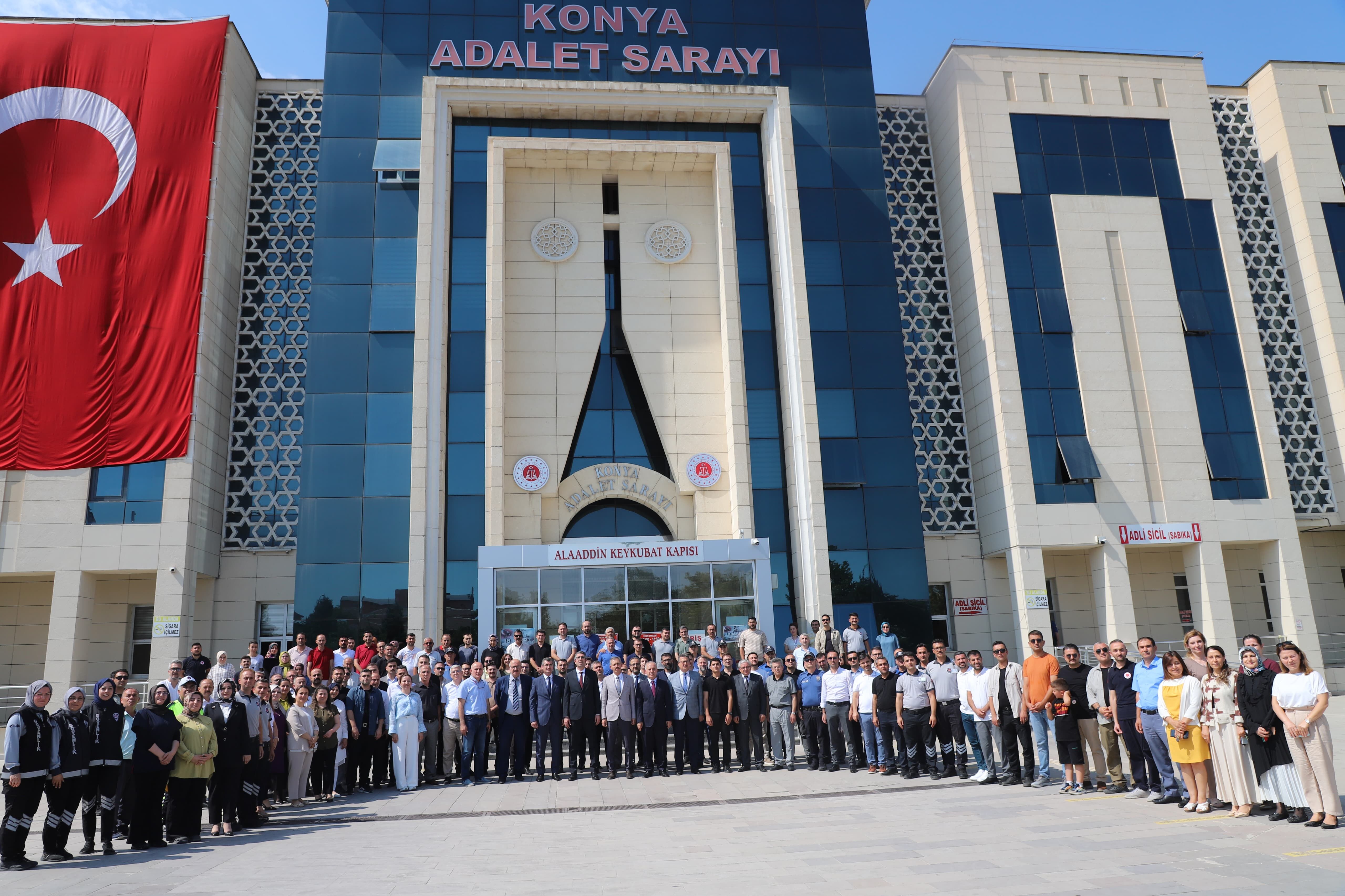 Konya Cumhuriyet Başsavcısı Halil İnal, yeni görevi için uğurlandı
