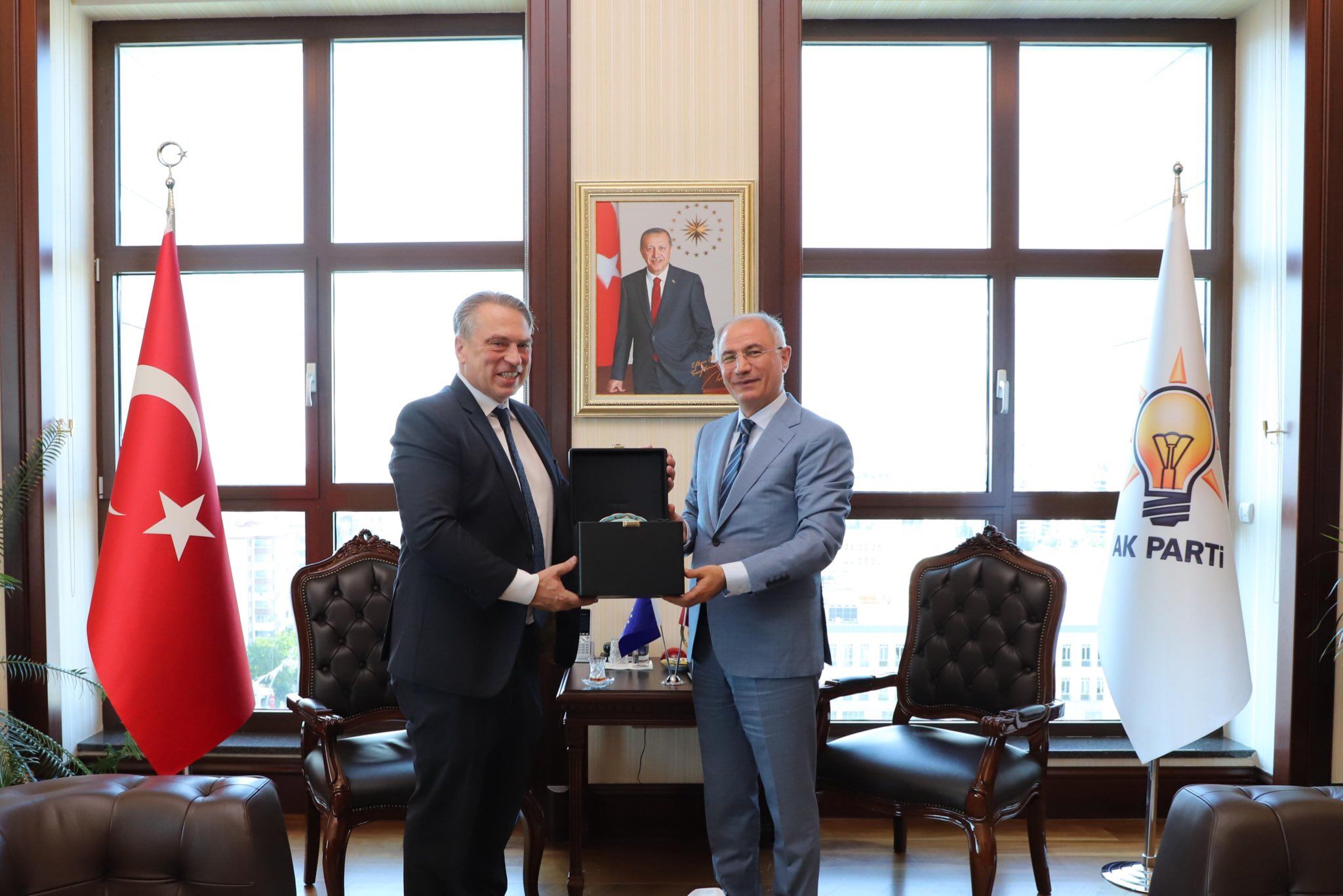 AK Parti Genel Başkanvekili Ala, AB Türkiye Delegasyonu Başkanı Büyükelçi Ossowski ile görüştü