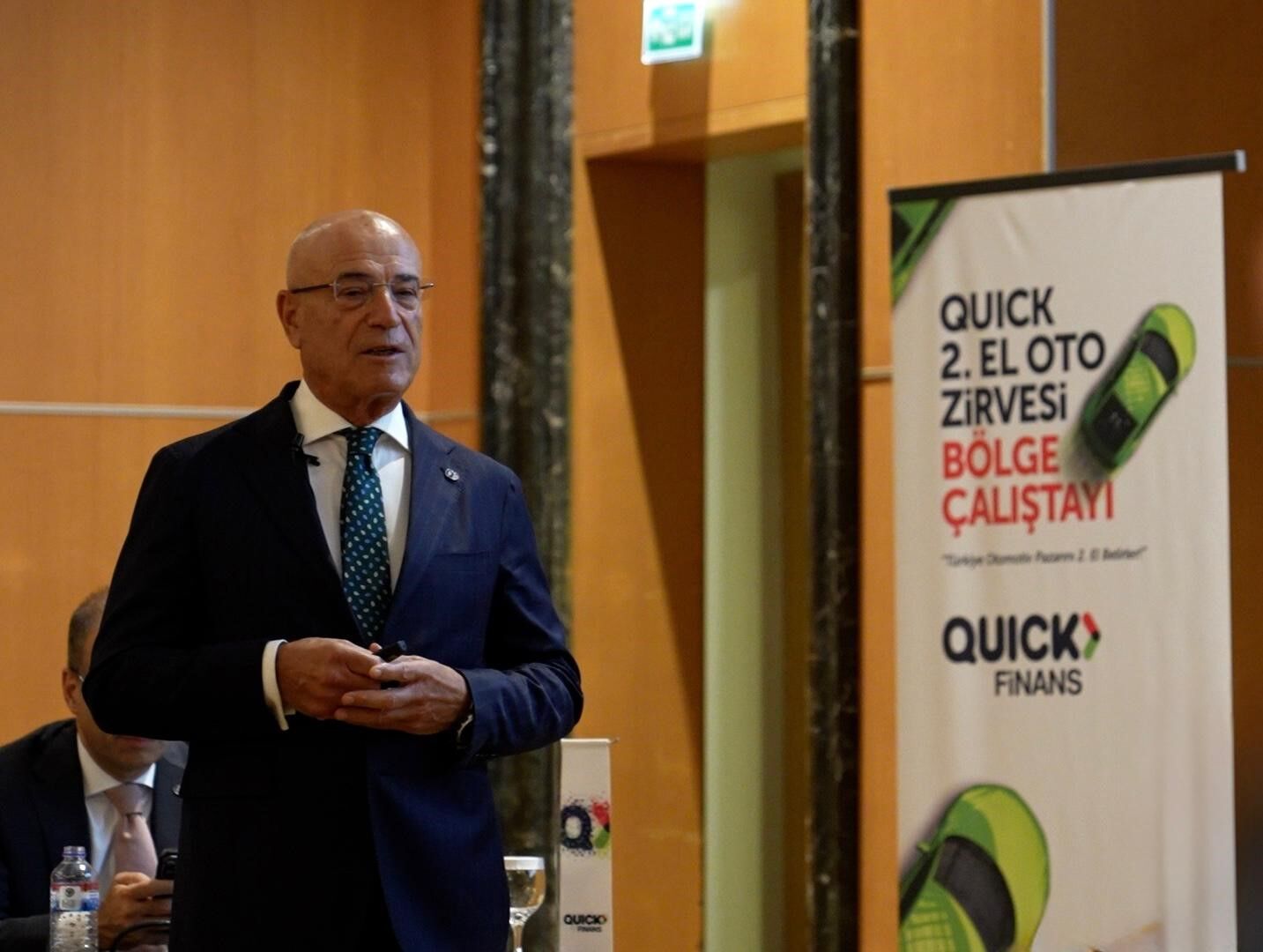 Quick Finans'ın ev sahipliğindeki 2. El Oto Zirvesi'nin ikincisi Ankara'da düzenlendi