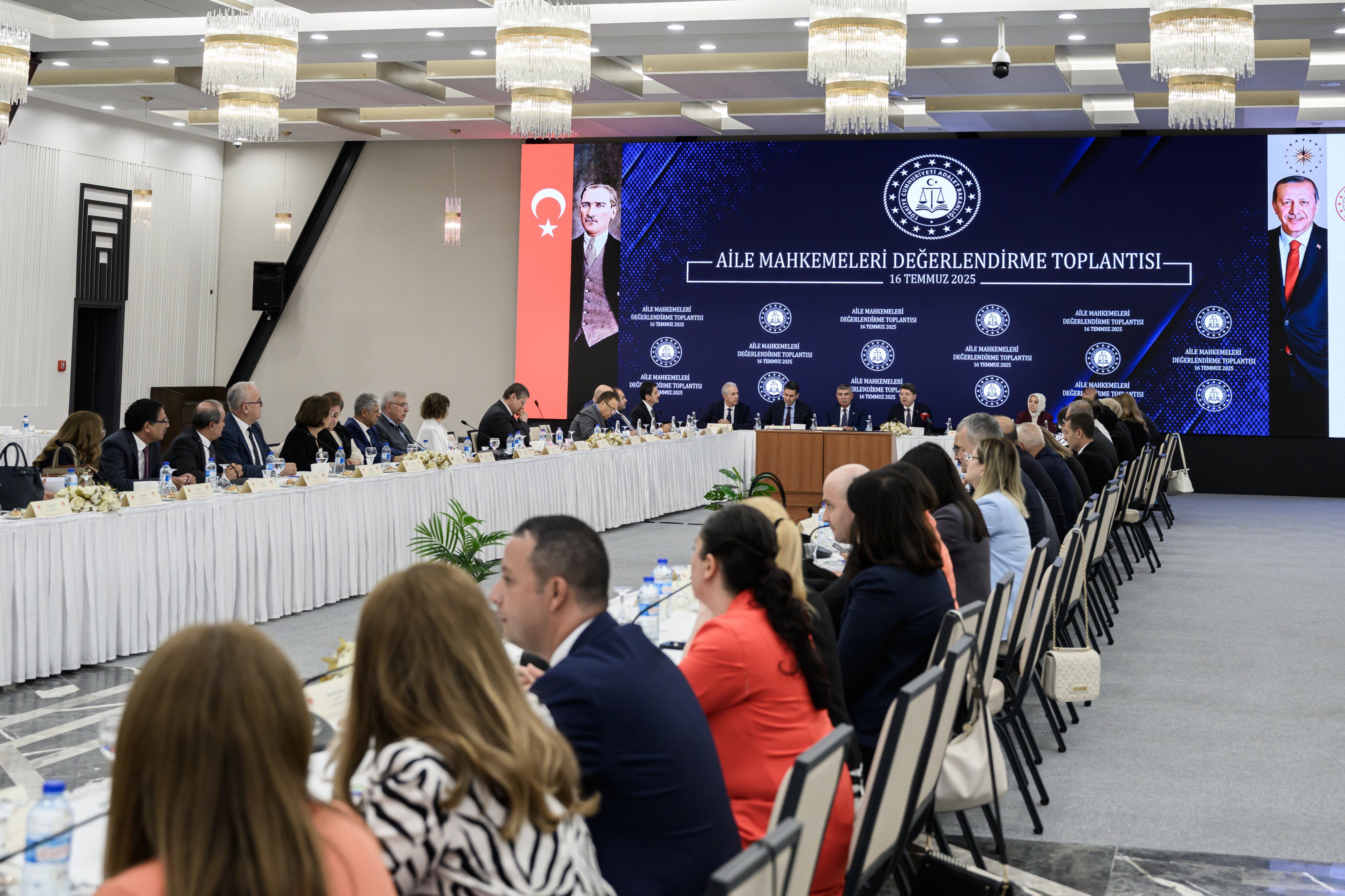 Adalet Bakanı Tunç başkanlığında 'Aile Mahkemeleri Değerlendirme Toplantısı' düzenlendi:
