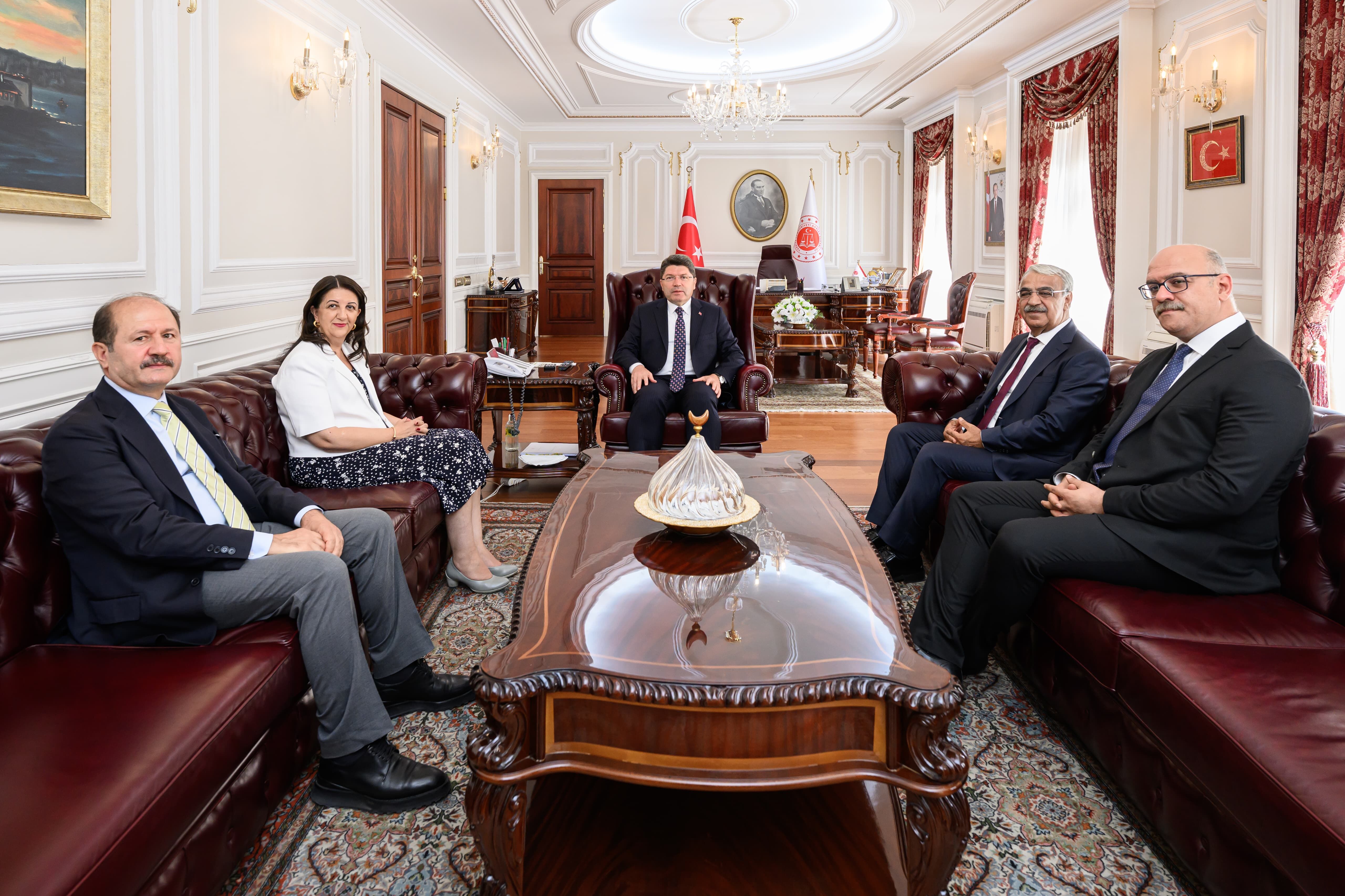 Adalet Bakanı Tunç'tan, DEM Parti heyetini kabulüne ilişkin paylaşım: