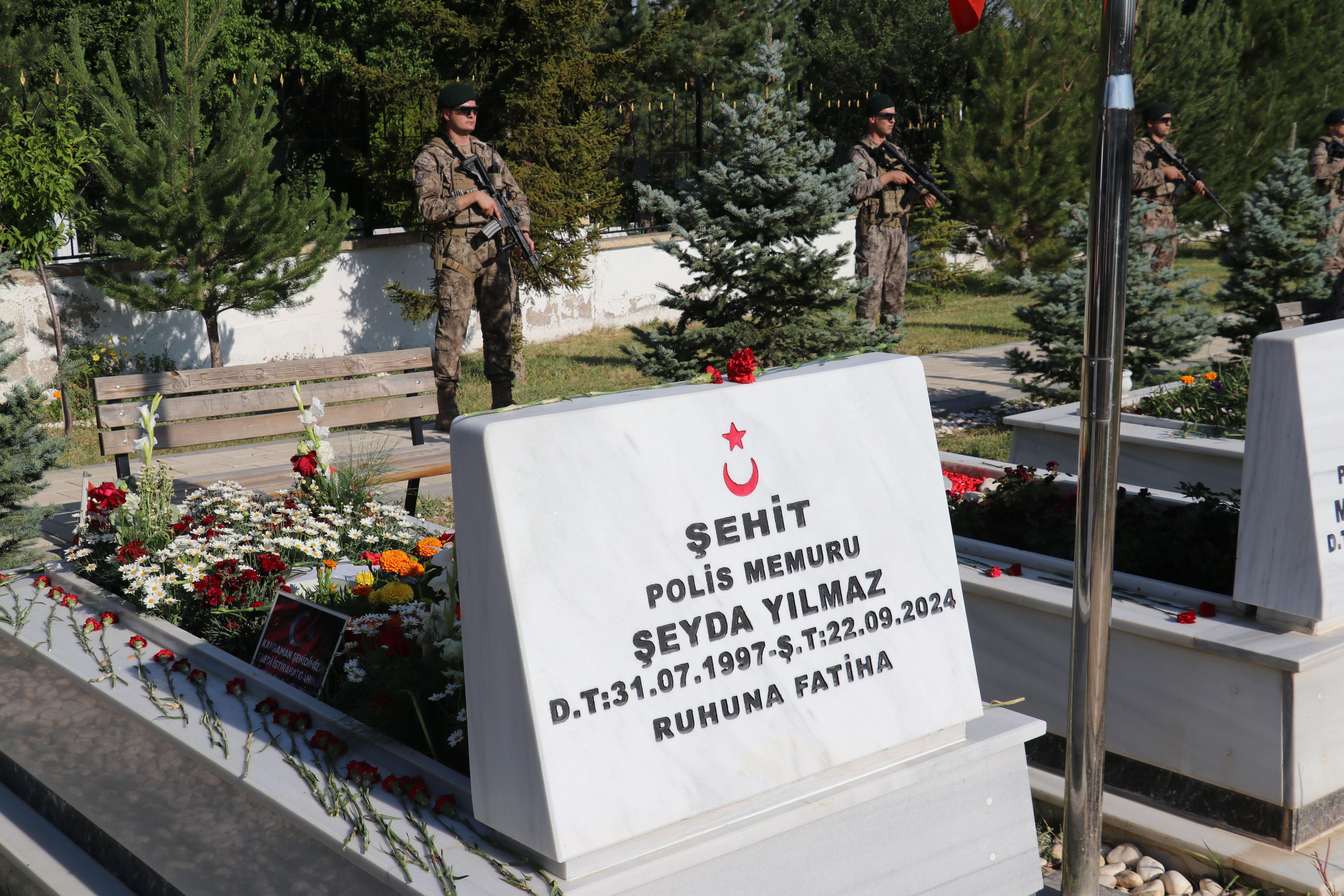 Sivas ve Kırıkkale'de 15 Temmuz dolayısıyla şehitlikler ziyaret edildi