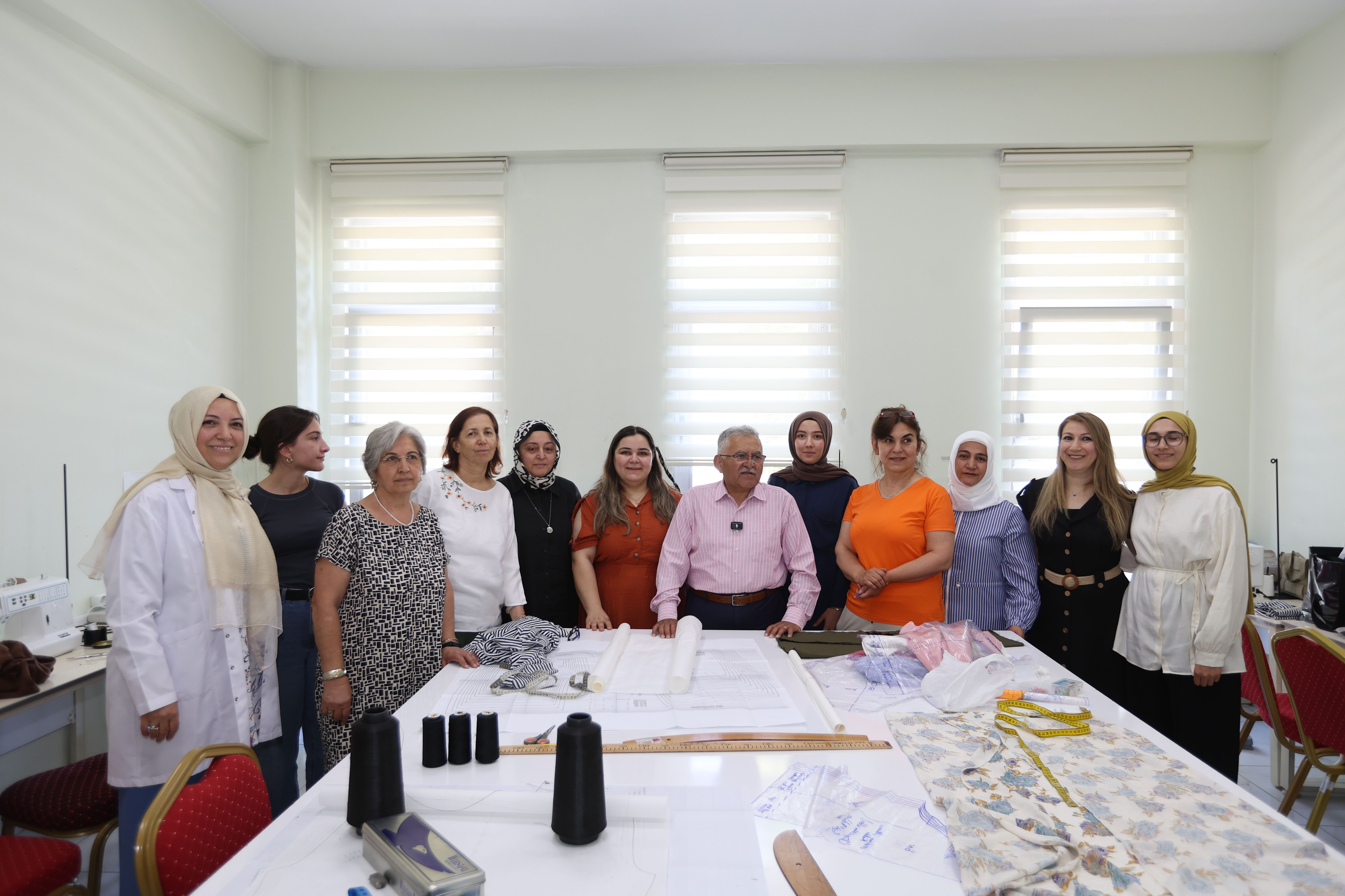 Başkan Büyükkılıç, belediyedeki hizmet birimlerini ziyaret etti