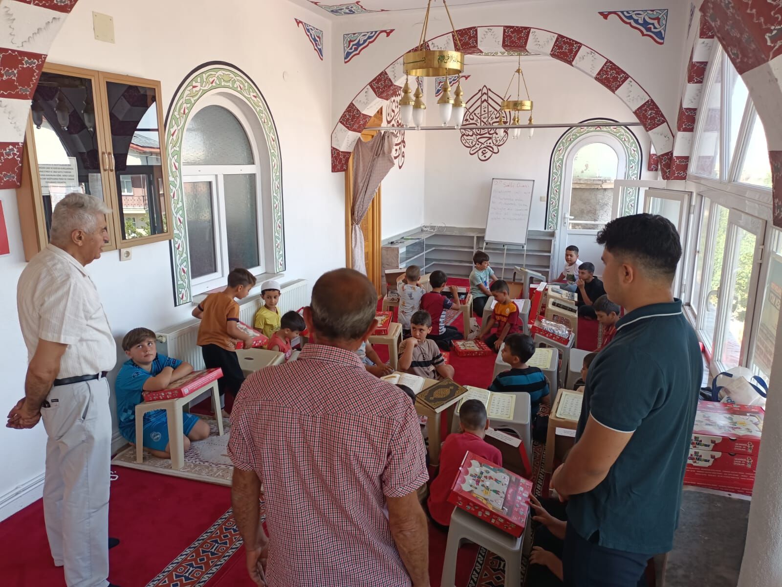 Hüyük Belediye Başkanı Sefer, Kur'an Kursu öğrencilerini ziyaret etti