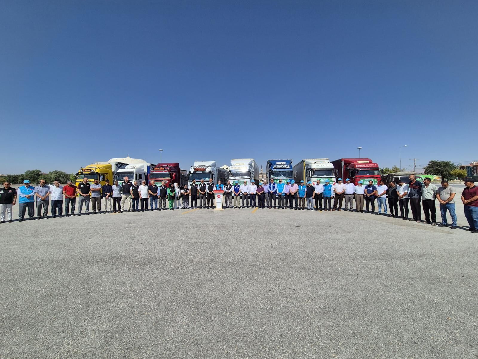 Konya'dan 8 yardım tırı, Adıyaman'daki 100 depremzede çiftin toplu düğünü için yola çıktı