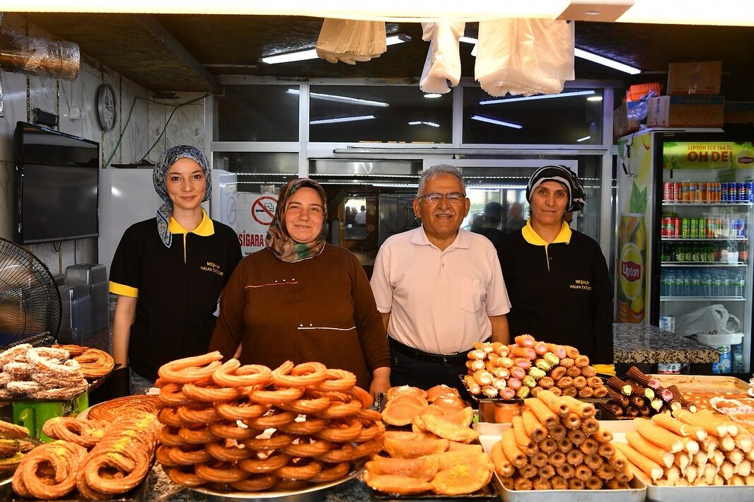 Başkan Büyükkılıç, Erciyes'te esnaf ve vatandaşlarla bir araya geldi