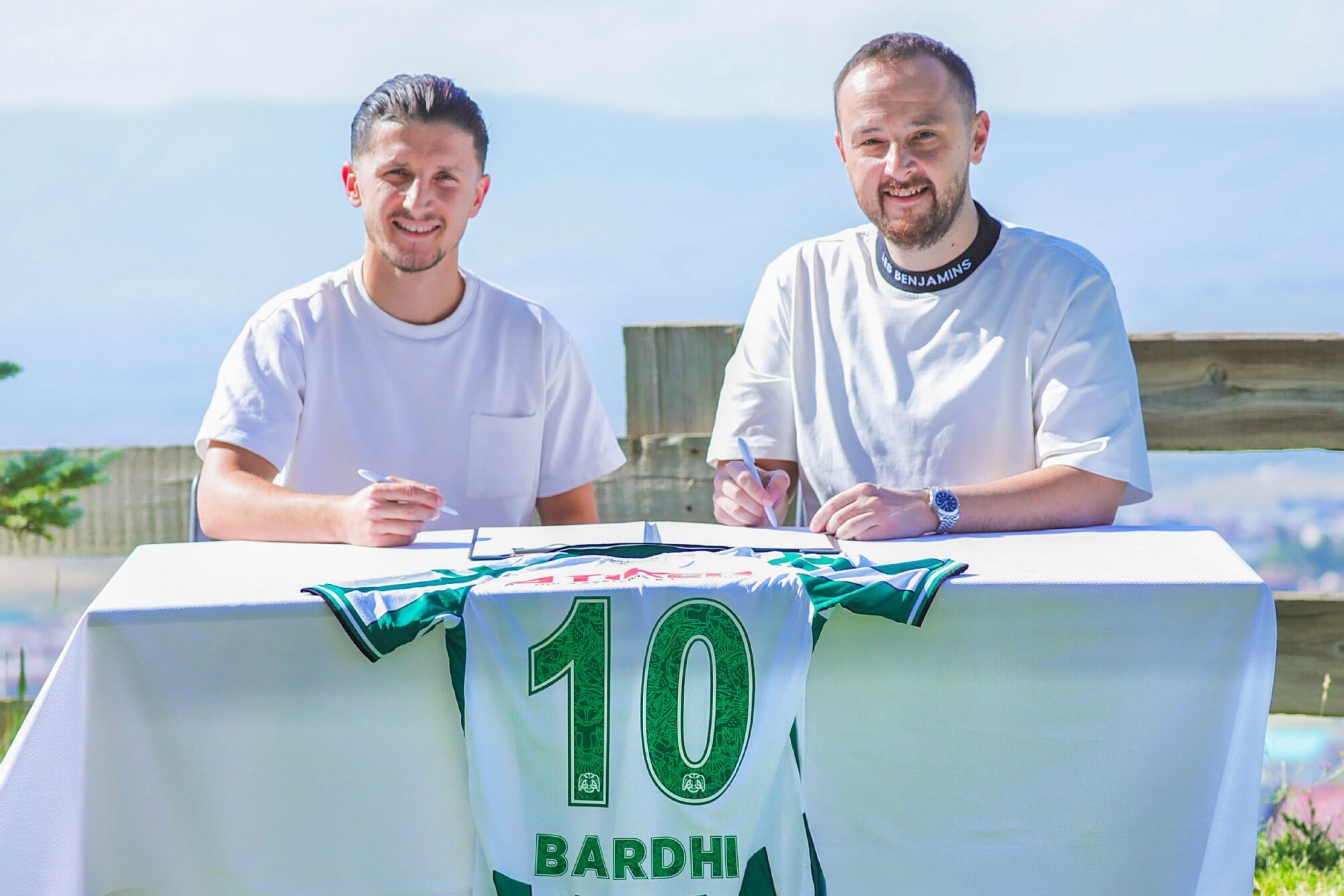 Konyaspor, Enis Bardhi'yi transfer etti