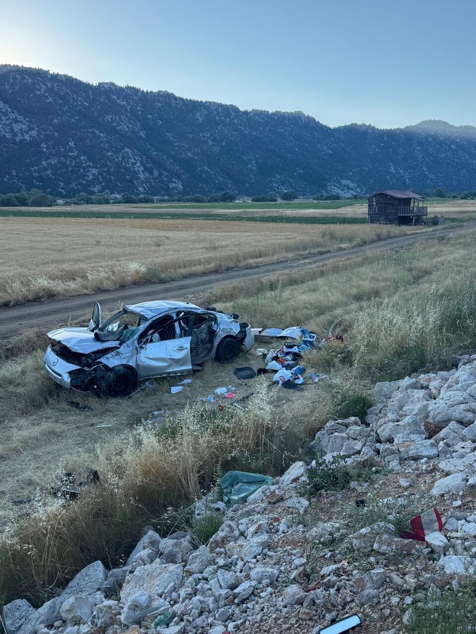 Konya'da devrilen otomobildeki 3 kişi öldü, 3 kişi yaralandı
