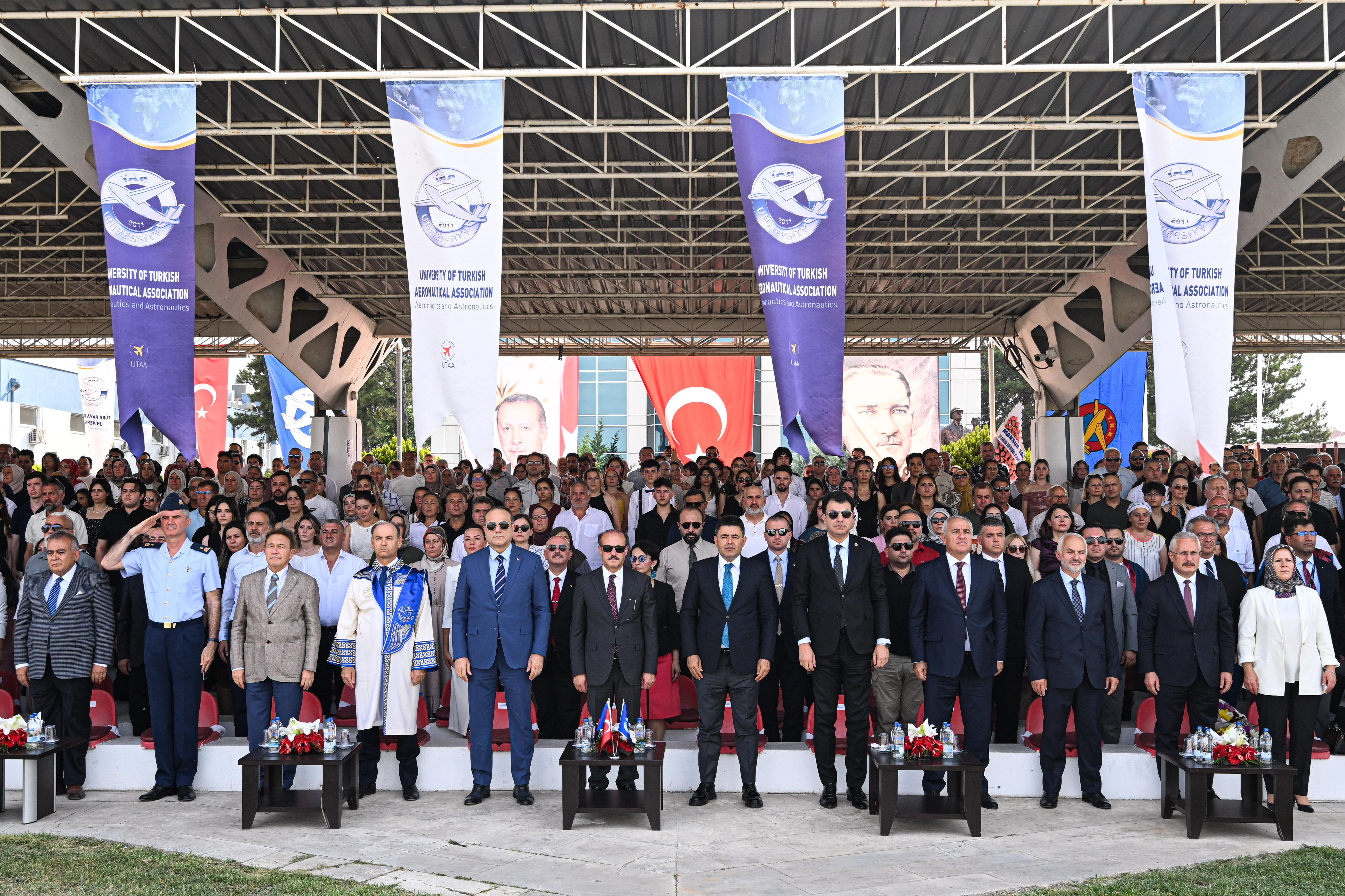 Türk Hava Kurumu Üniversitesi'nde mezuniyet töreni düzenlendi