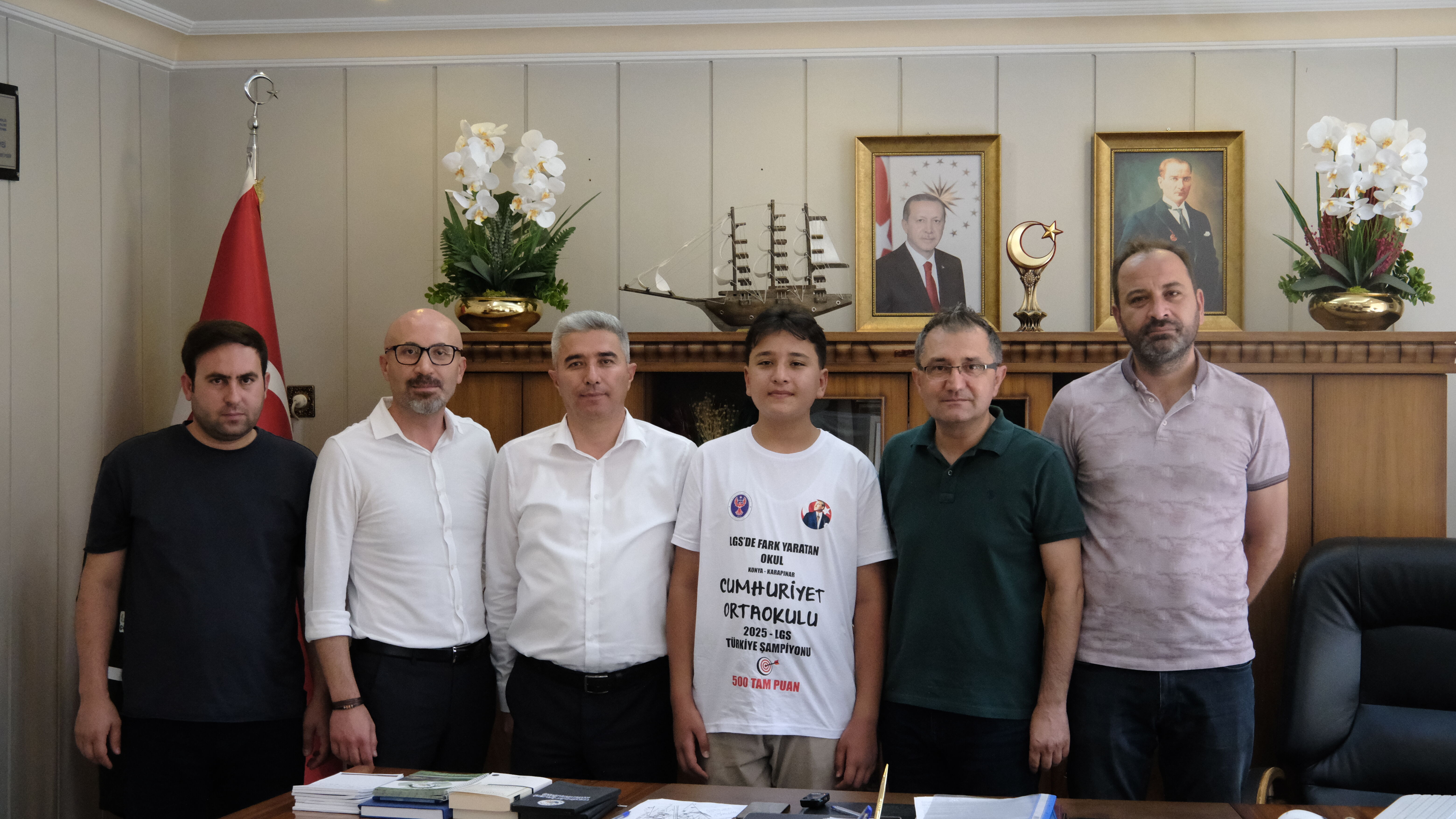 LGS sınavında tam puan alan öğrenci düzenli çalışıp kitap okuyarak başarılı oldu