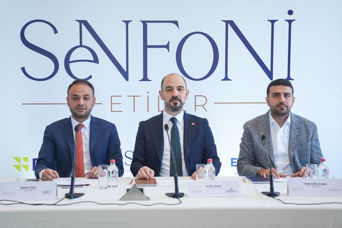Emlak Konut GYO Genel Müdürü Yılmaz, Senfoni Etiler projesinin tanıtımında konuştu: