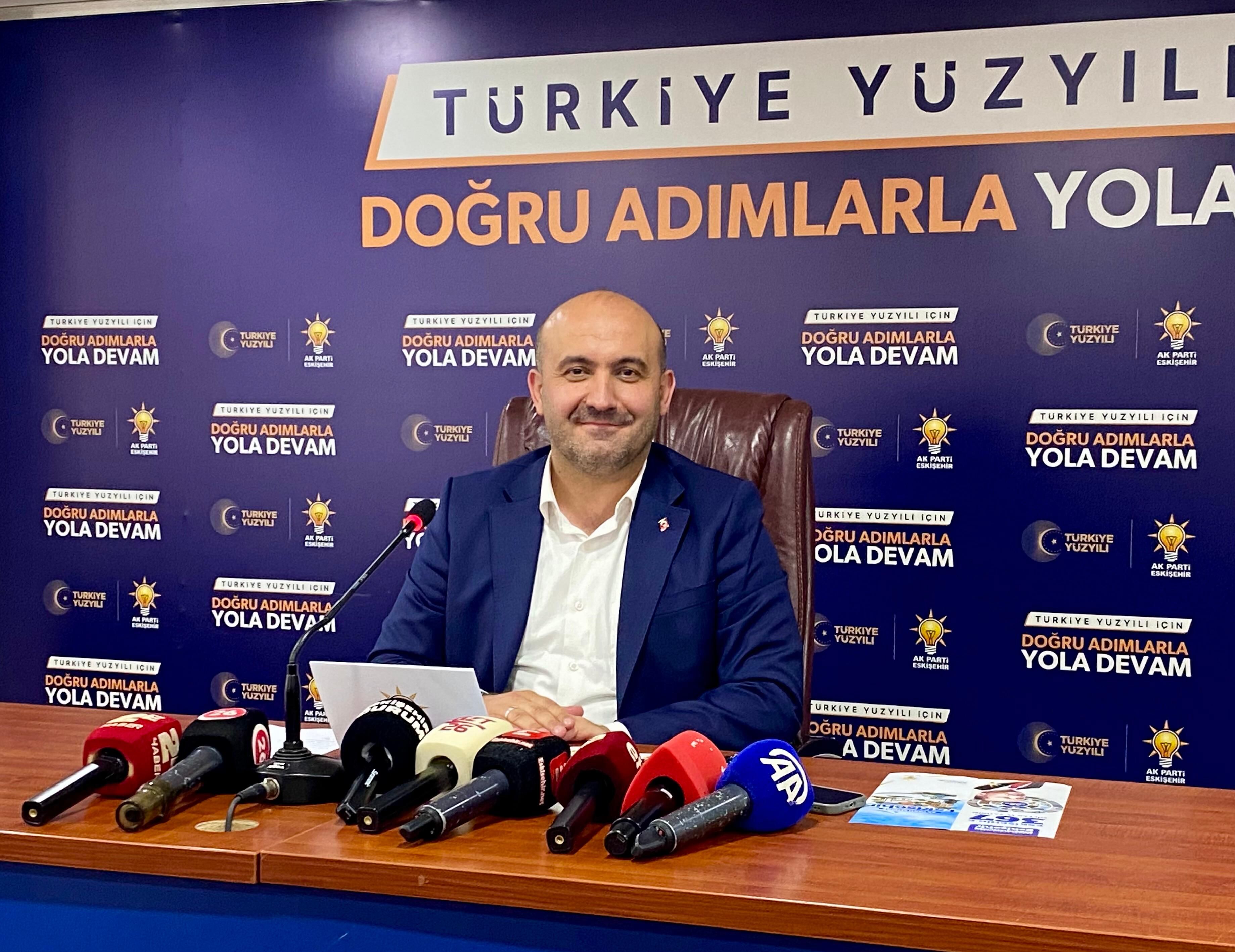 AK Parti Eskişehir İl Başkanı Albayrak, gündeme ilişkin açıklamalarda bulundu
