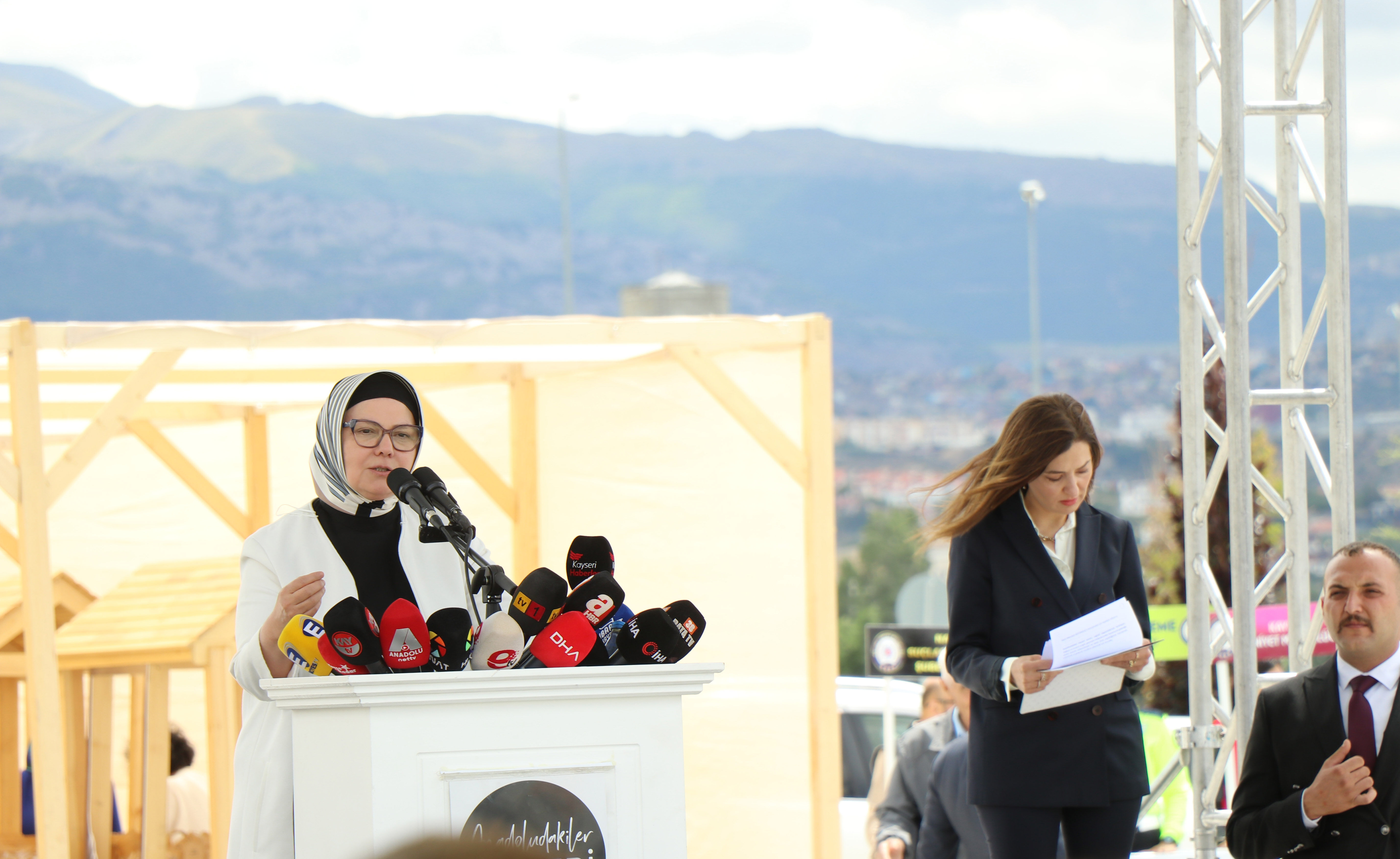Kayseri'de 'Anadoludakiler Pazarı' açıldı