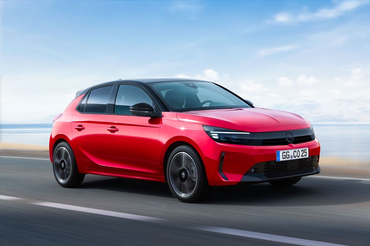 Opel'den binek ve ticari araç modellerinde faizsiz kredi ve nakit indirim kampanyası