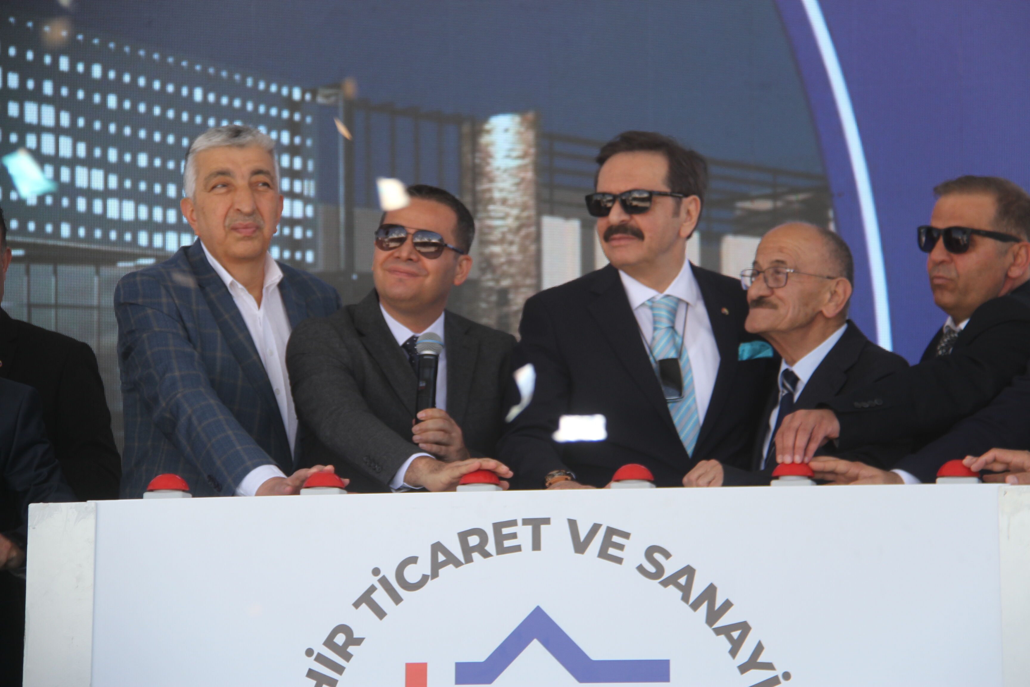 TOBB Başkanı Hisarcıklıoğlu, Konya'da hizmet binasının temel atma törenine katıldı