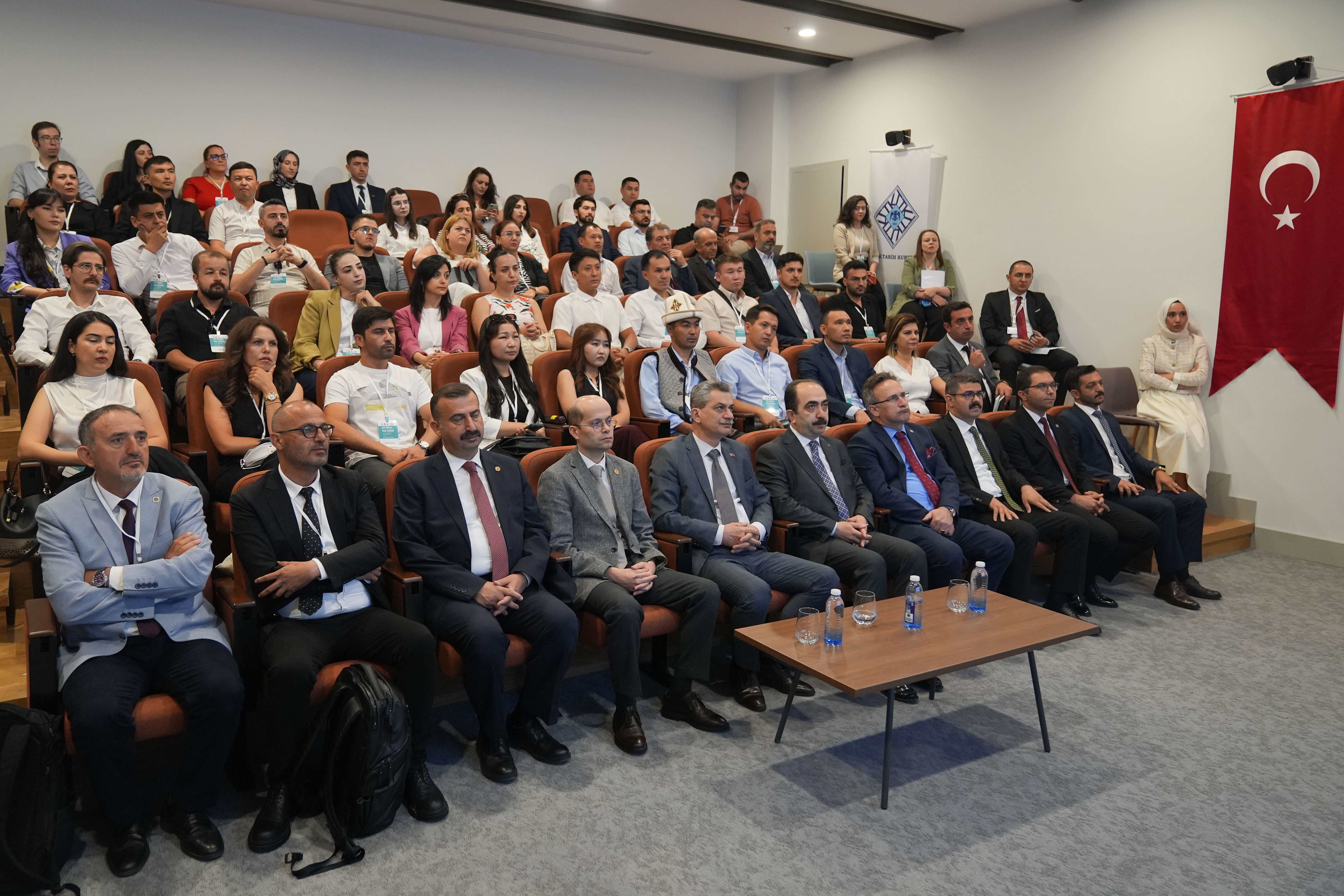 Türk Dünyası Genç Tarihçiler Çalıştayı başladı