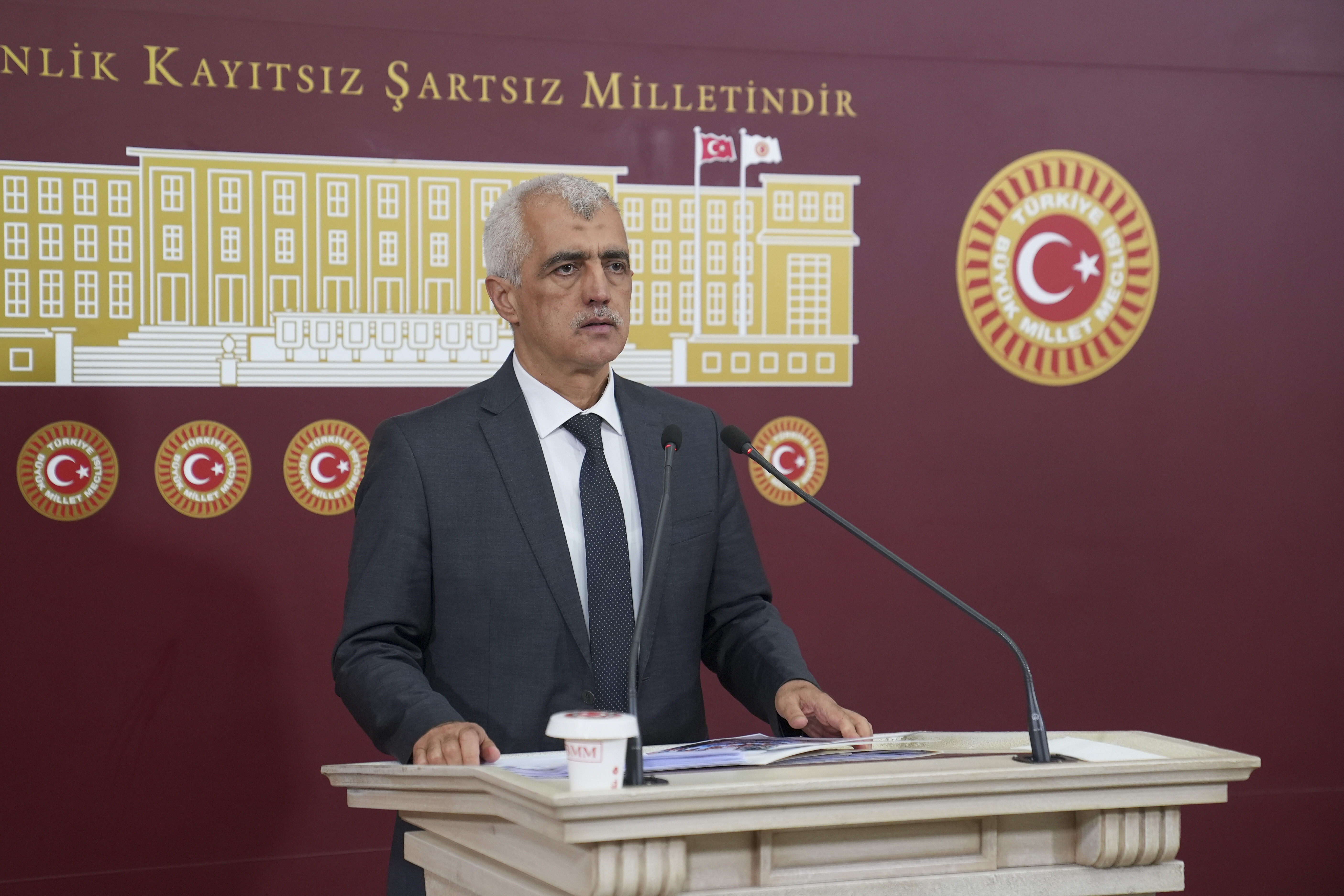 DEM Parti'li Gergerlioğlu, terör örgütü PKK'nın kendini feshetmesi ve silah bırakması kararını değerlendirdi: