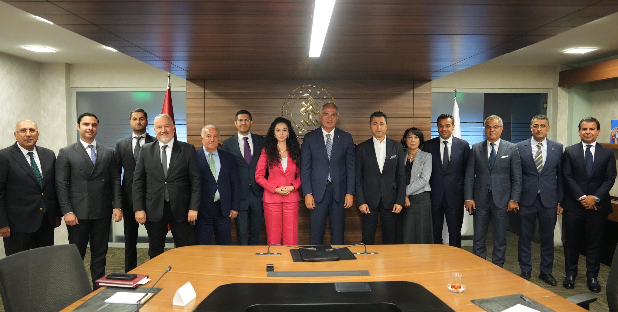 Bakan Ersoy, BETUYAB Yönetim Kurulu Başkanı ve üyelerini kabul etti