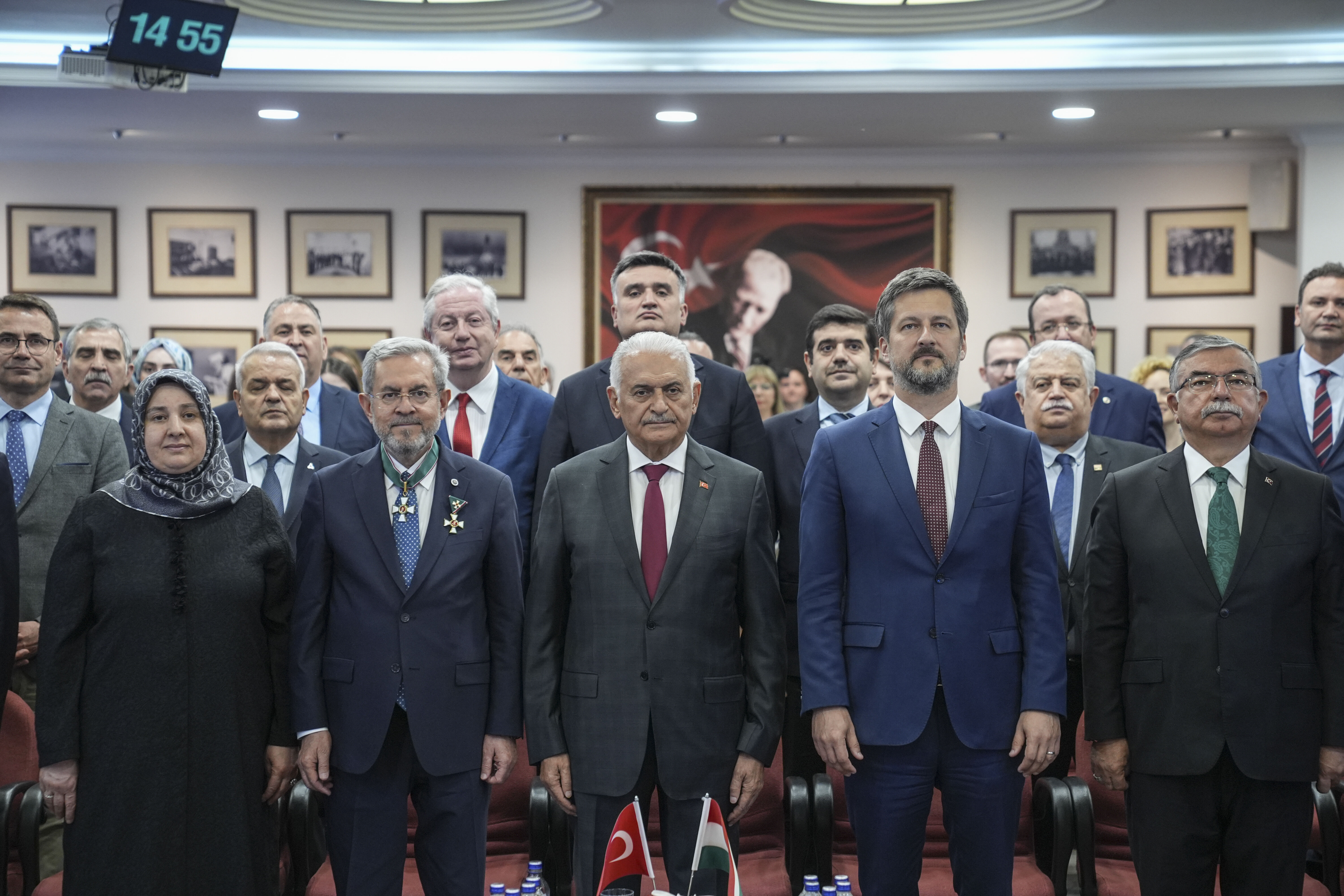 Ankara Üniversitesi Rektörü Ünüvar'a Macaristan Devlet Liyakat Nişanı verildi