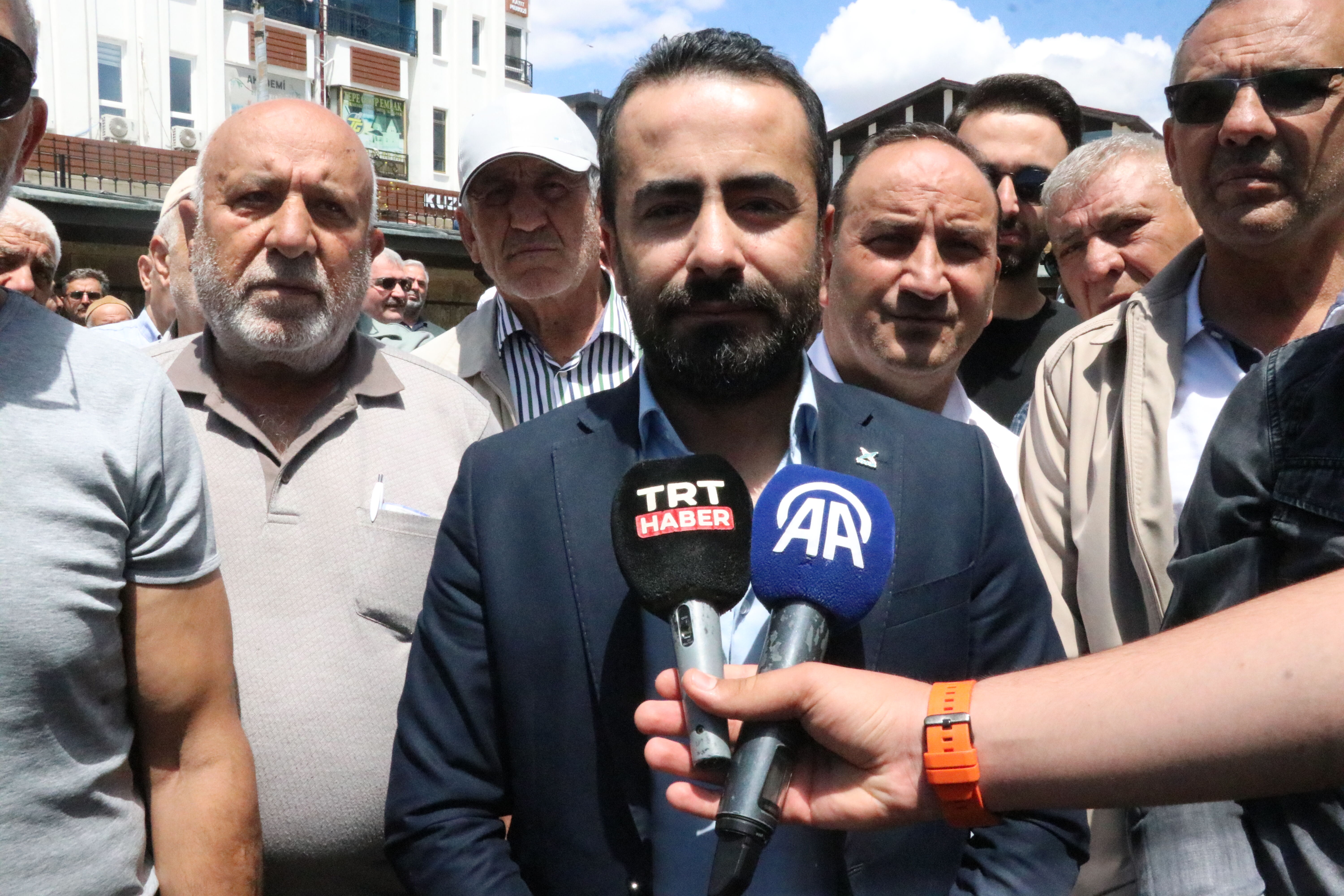 İç Anadolu'da Hazreti Muhammed'in karikatür çizimini yayımlayan dergiye tepki