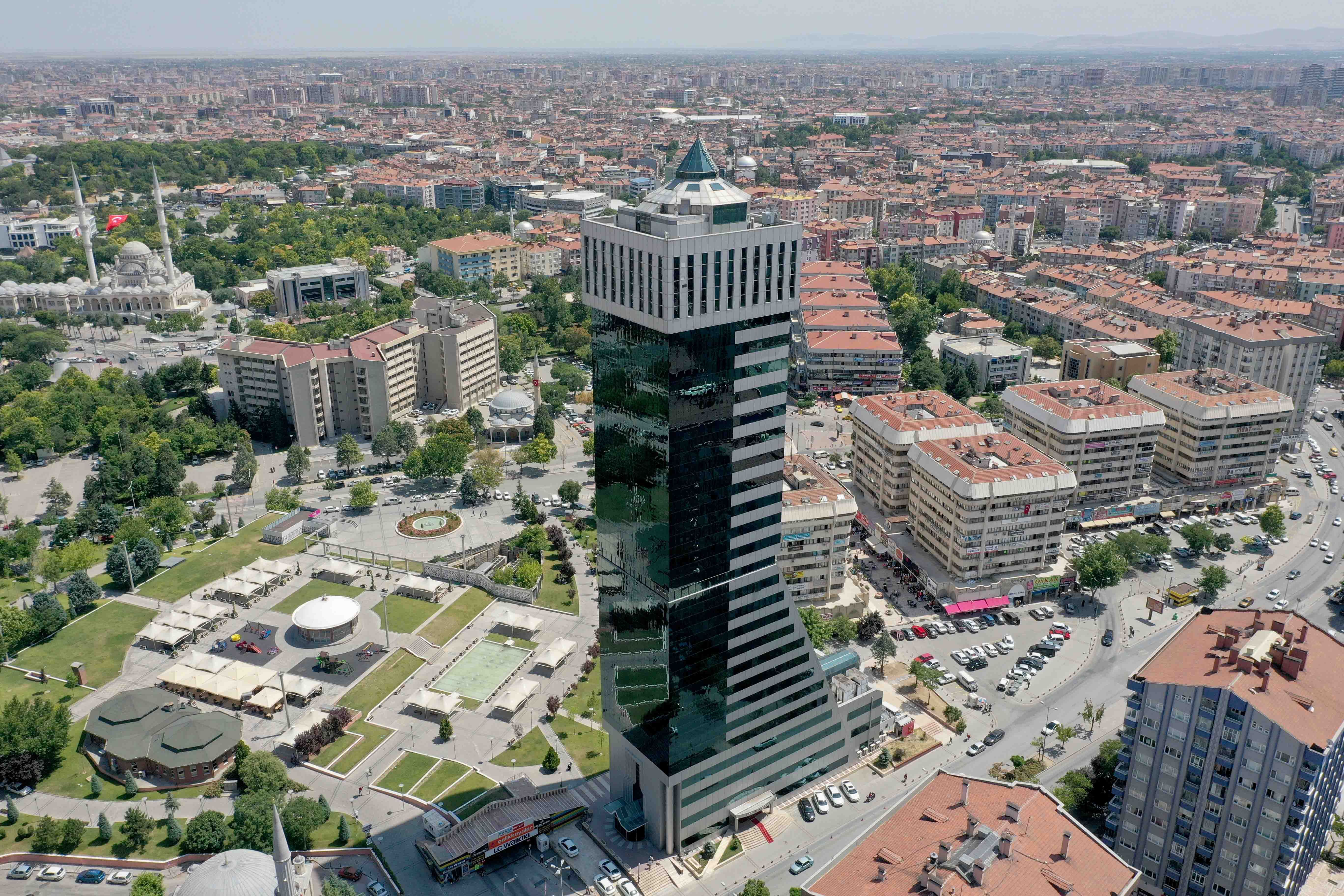 Komyapı, TOKİ ile 2,5 milyar liralık yeni konut projesi için sözleşme imzaladı
