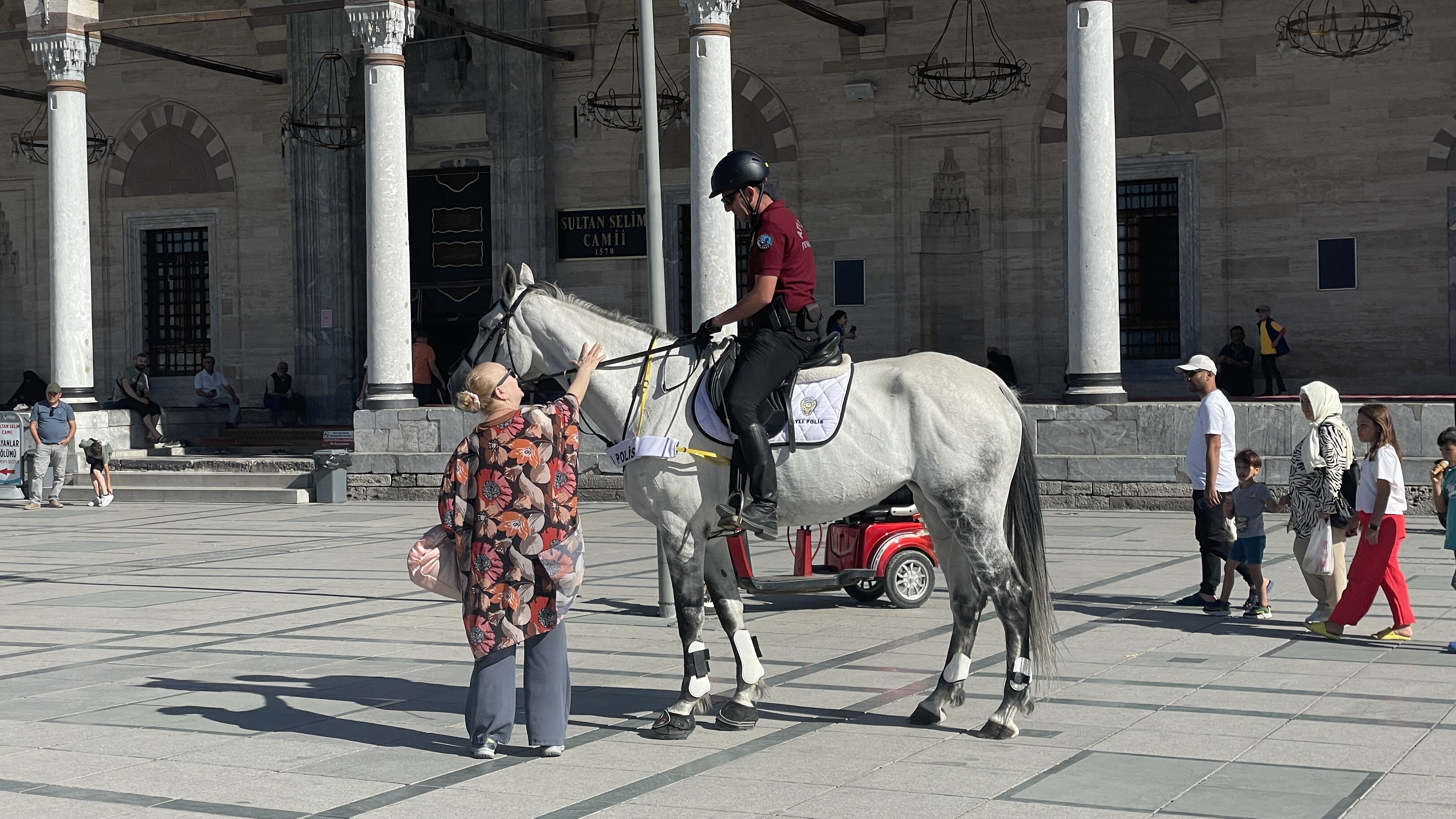 Konya'da atlı polis birliği göreve başladı